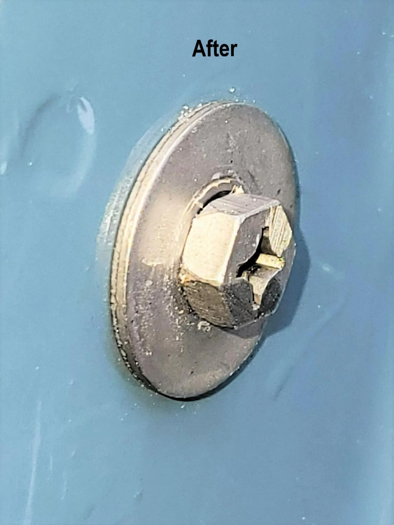 Ford Maverick Tailgate Assist - installed notes, pics, video Screw after