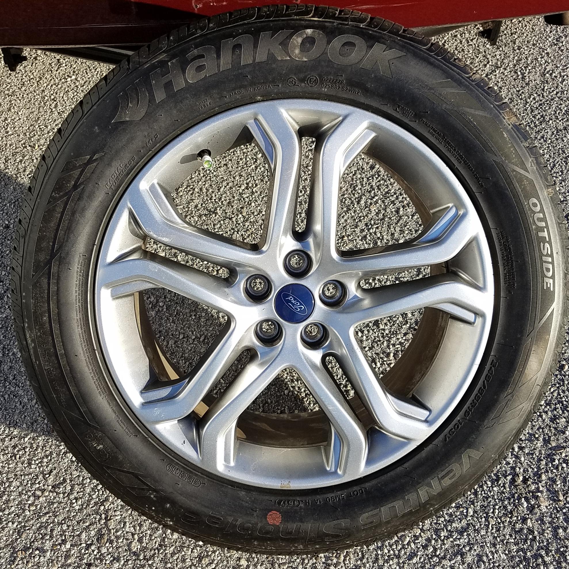 Ford Maverick Ford Edge Wheels WILL fit your Maverick 20220206_183012