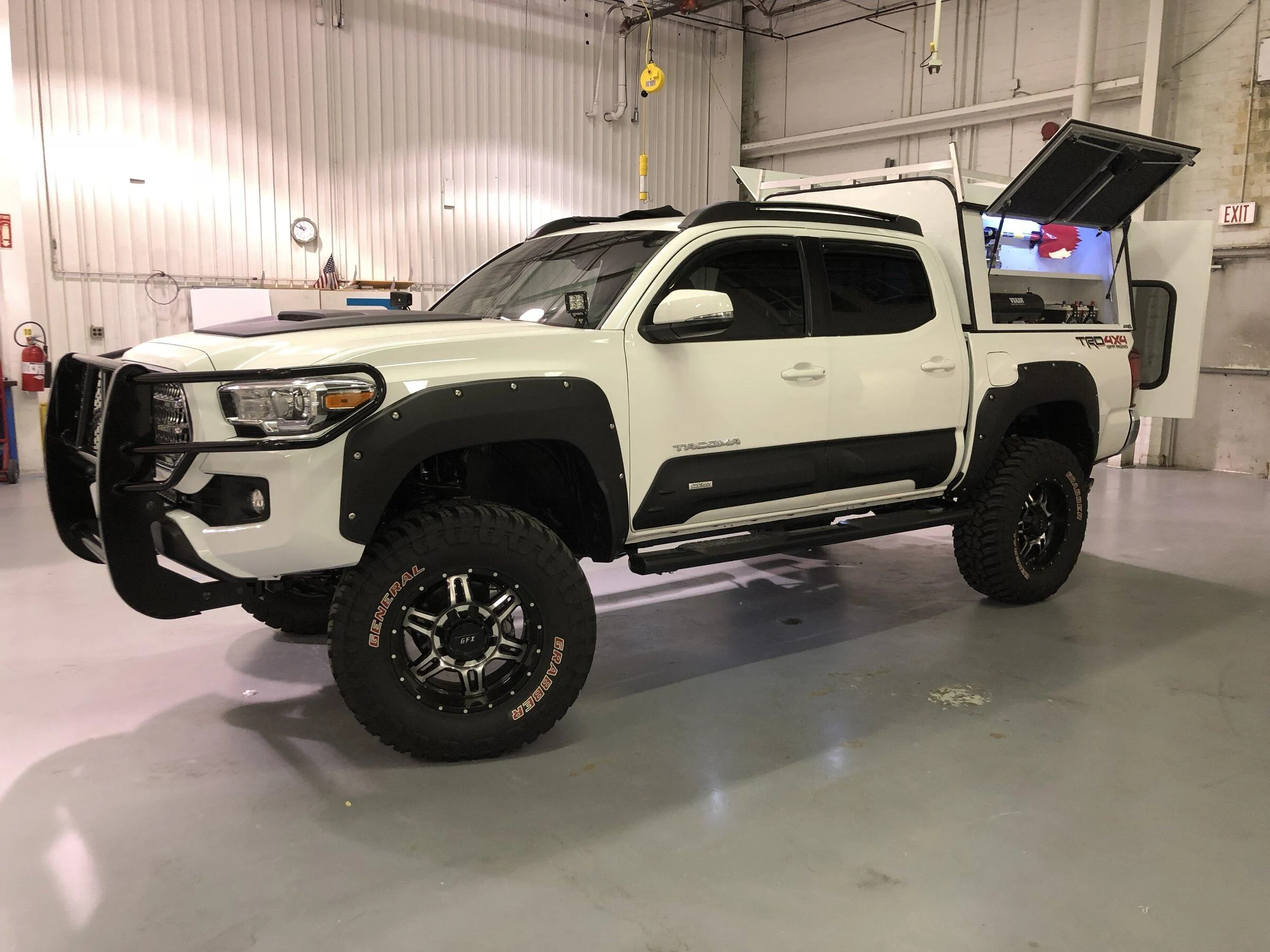 Ford Maverick ARE Bed Cap for Maverick (First Look Pics) IMG_0178