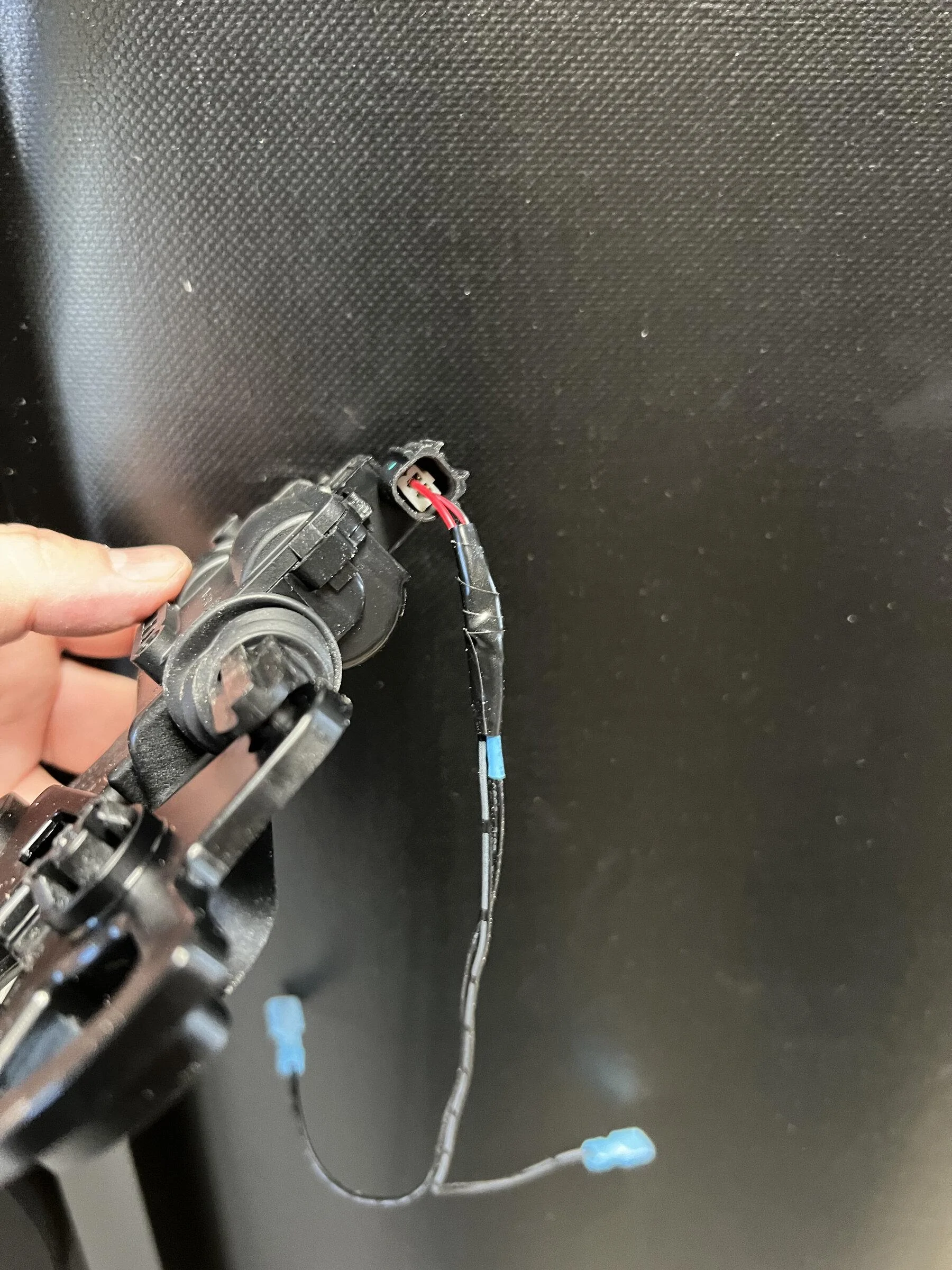Ford Maverick DIY Tailgate Power Lock using Control/Actuator from Ranger IMG_3963