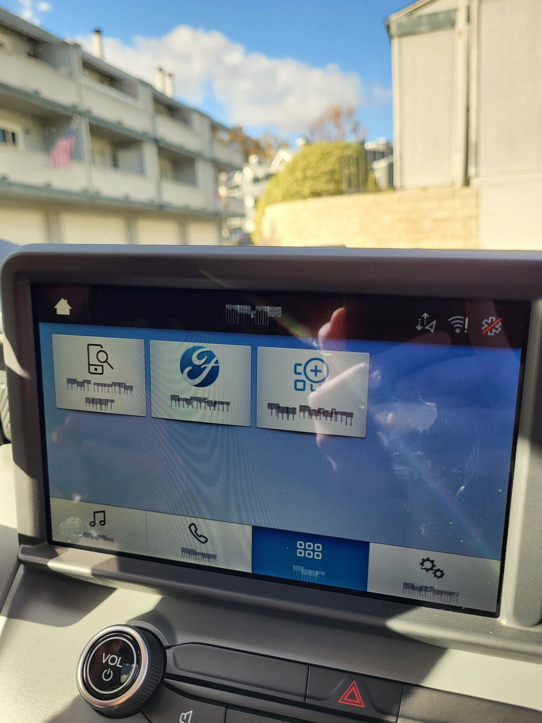Ford Maverick Infotainment Screen Glitched/Garbled Text 20220216_150824