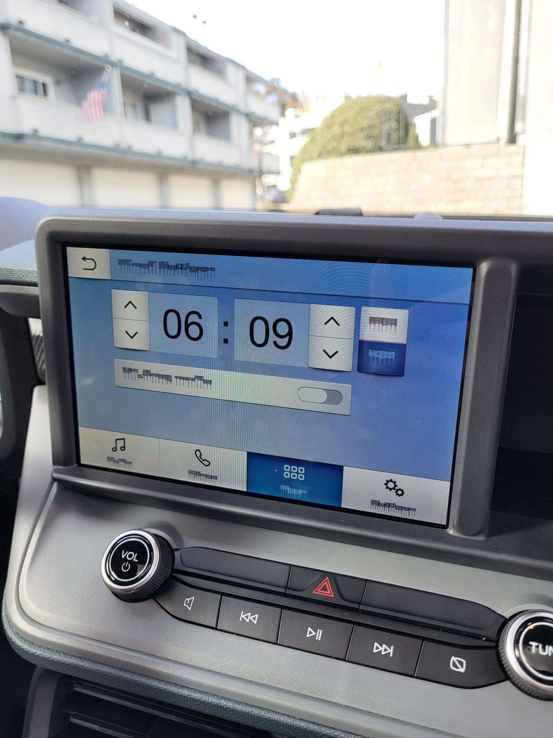 Ford Maverick Infotainment Screen Glitched/Garbled Text 20220216_150911