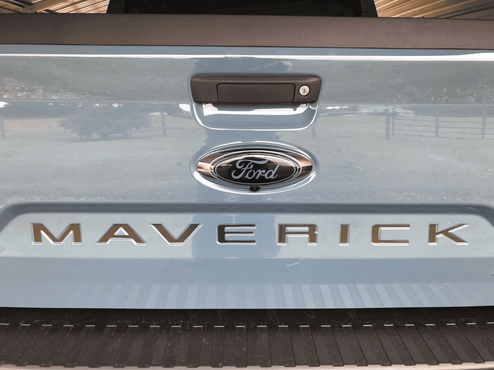Ford Maverick OEM color-matched vinyl? Area51 1645213674424