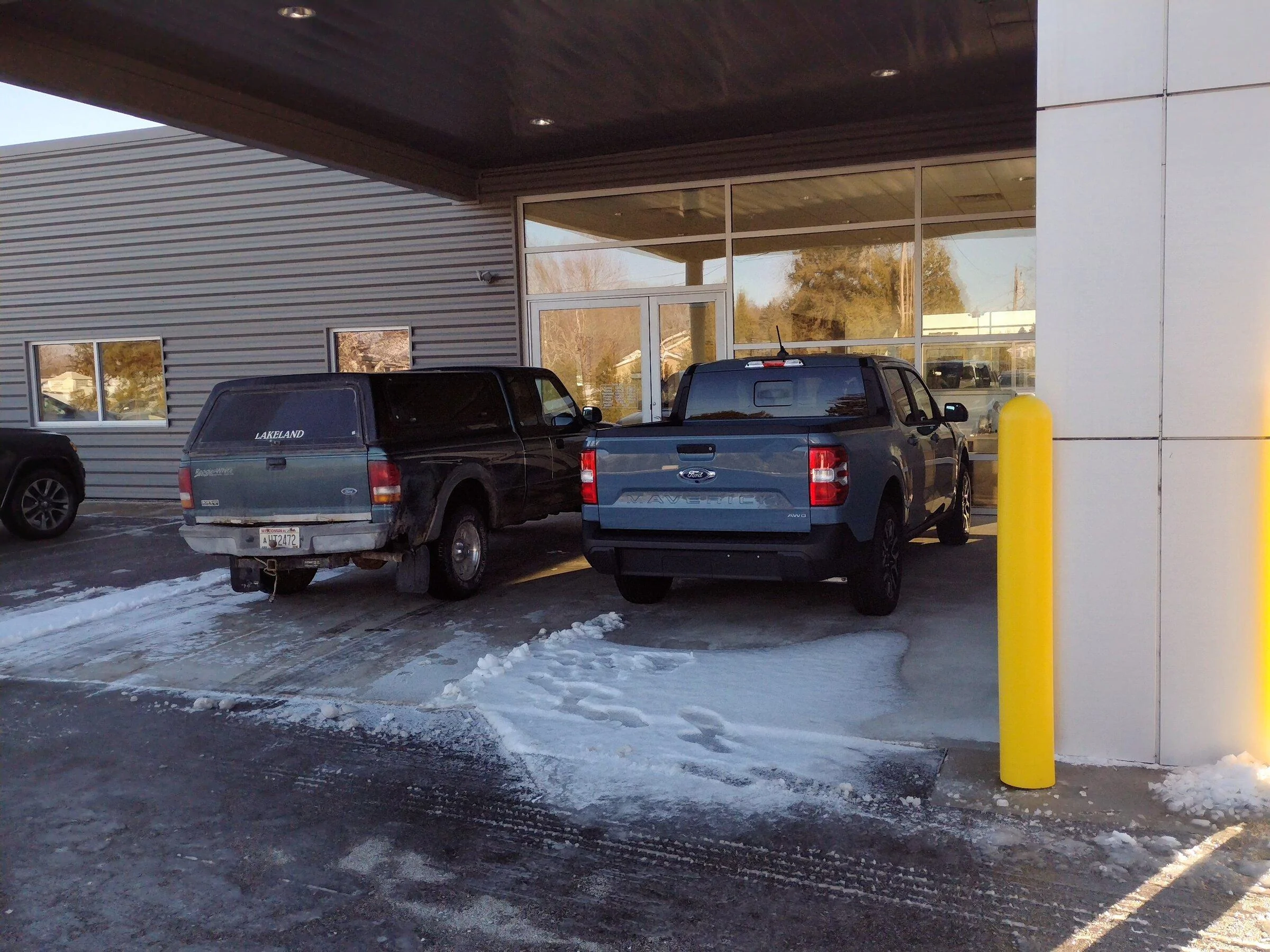 Ford Maverick Maverick smaller than Explorer Sport Trac IMG_20211229_133615660
