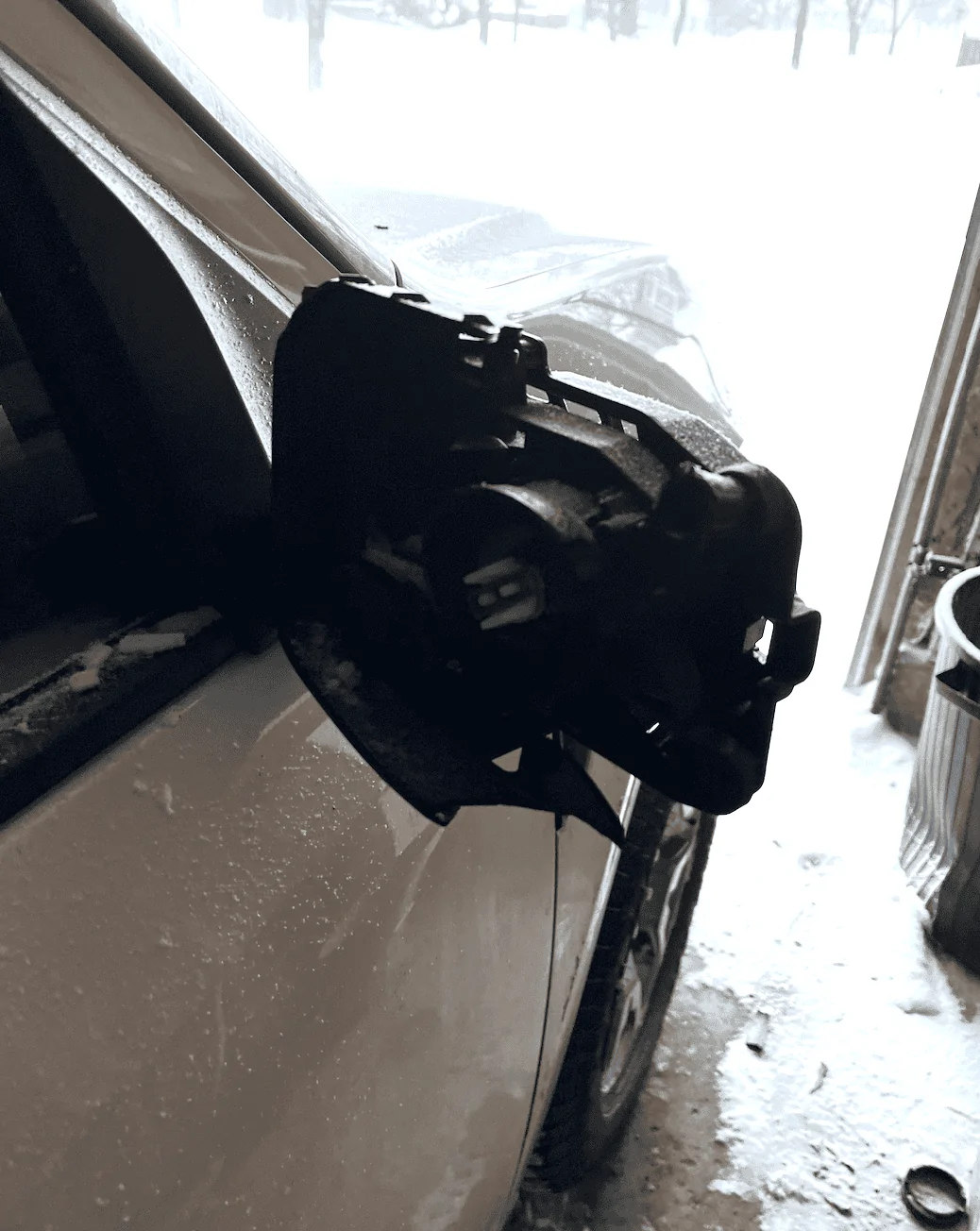 Ford Maverick Guys... I f*c$d up, broken passenger mirror. Replacement part number? 1645313798319