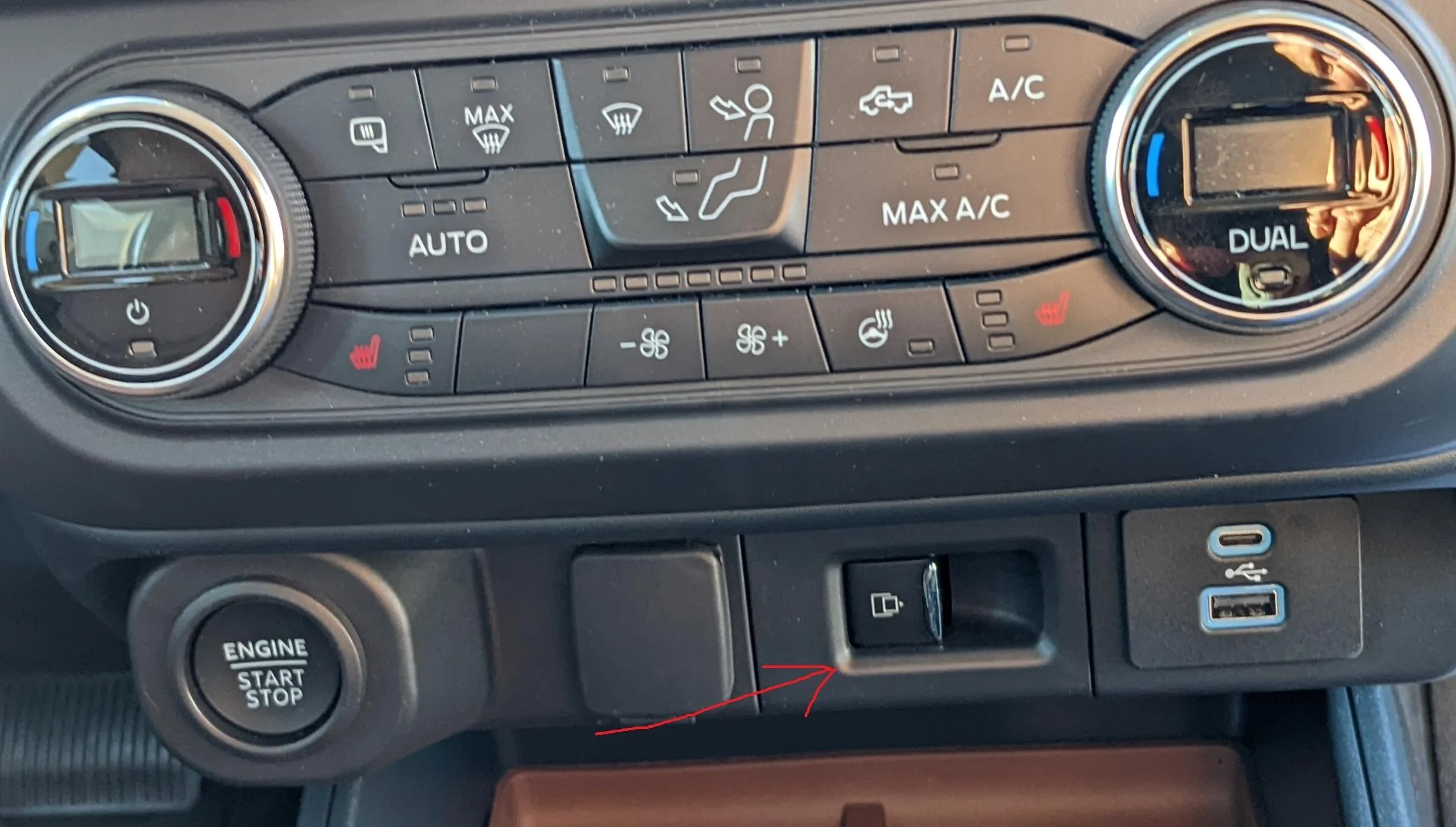 Ford Maverick Rear Sliding Window - how to open? Window switch 2