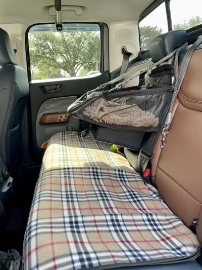 Ford Maverick Back seat folding design D94468B9-11C6-4A55-BD74-0A7A96A9BA5D