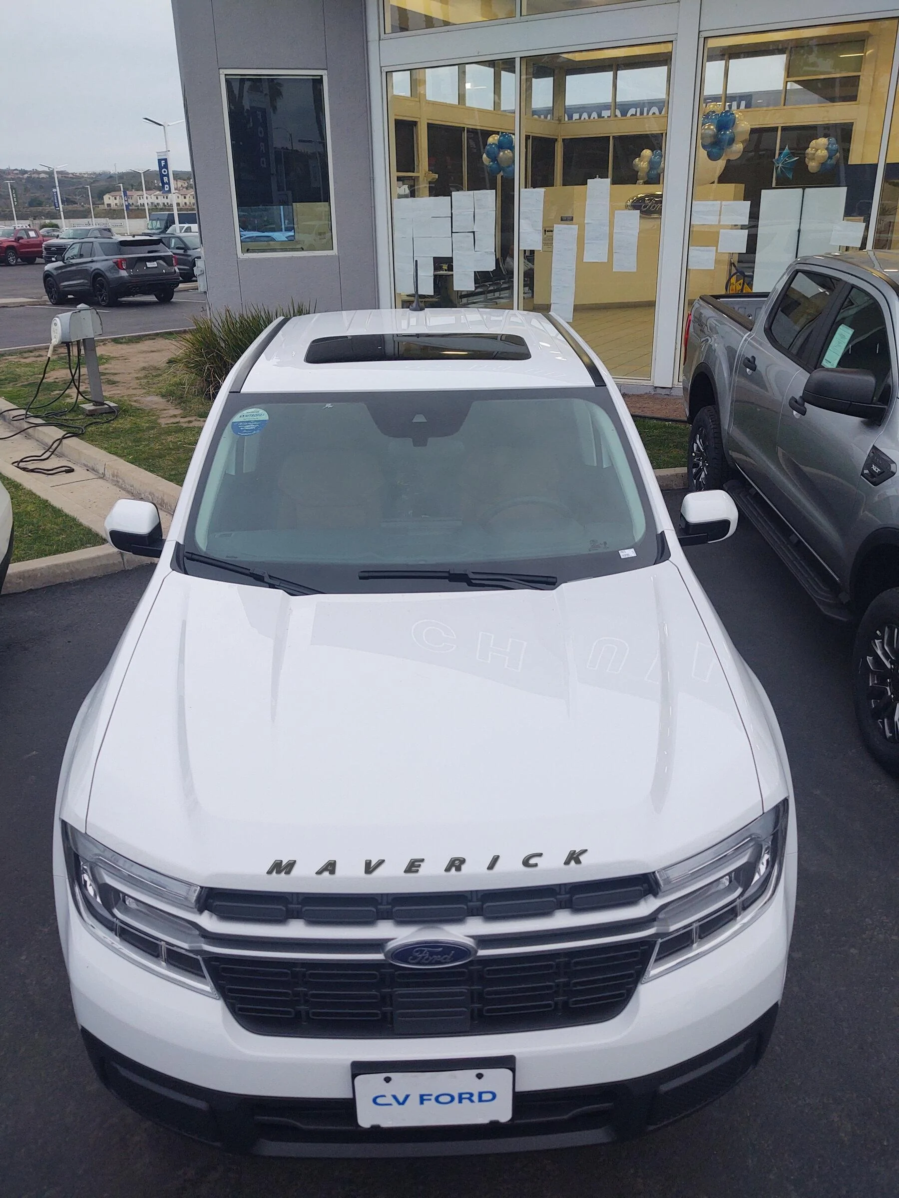 Ford Maverick Hood Lettering on Maverick? mav lariat with hood lettering 2