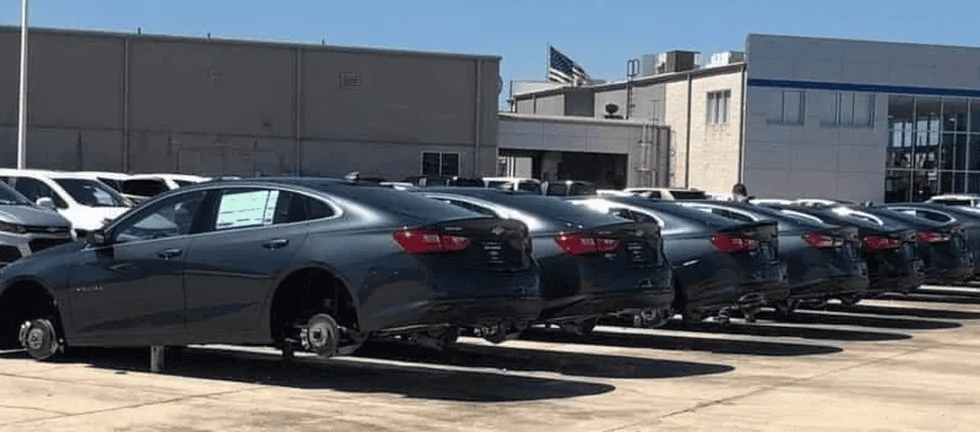 Ford Maverick Maverick tires worth stealing 1645728567032