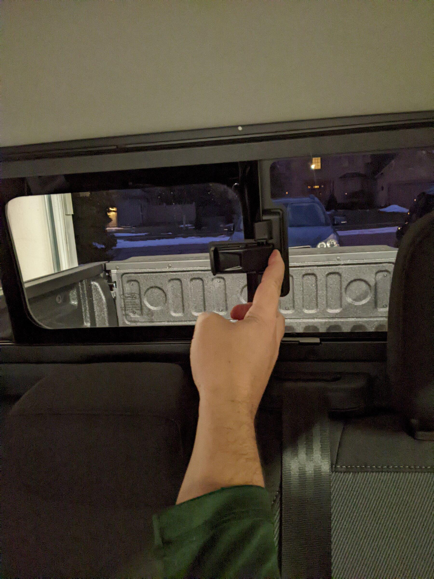 Ford Maverick Can You Reach Back To Open & Close The Optional Manual Sliding Rear Window? PXL_20220224_234552589