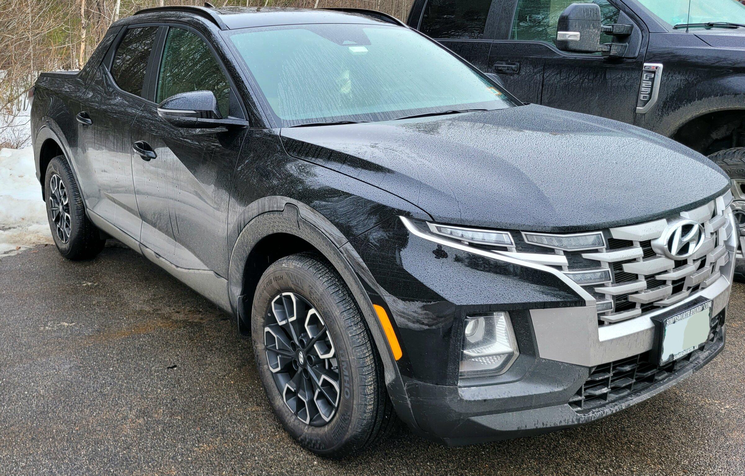 Ford Maverick Hyundai takes direct jabs at Maverick in new Santa Cruz ad! 20220203_132650