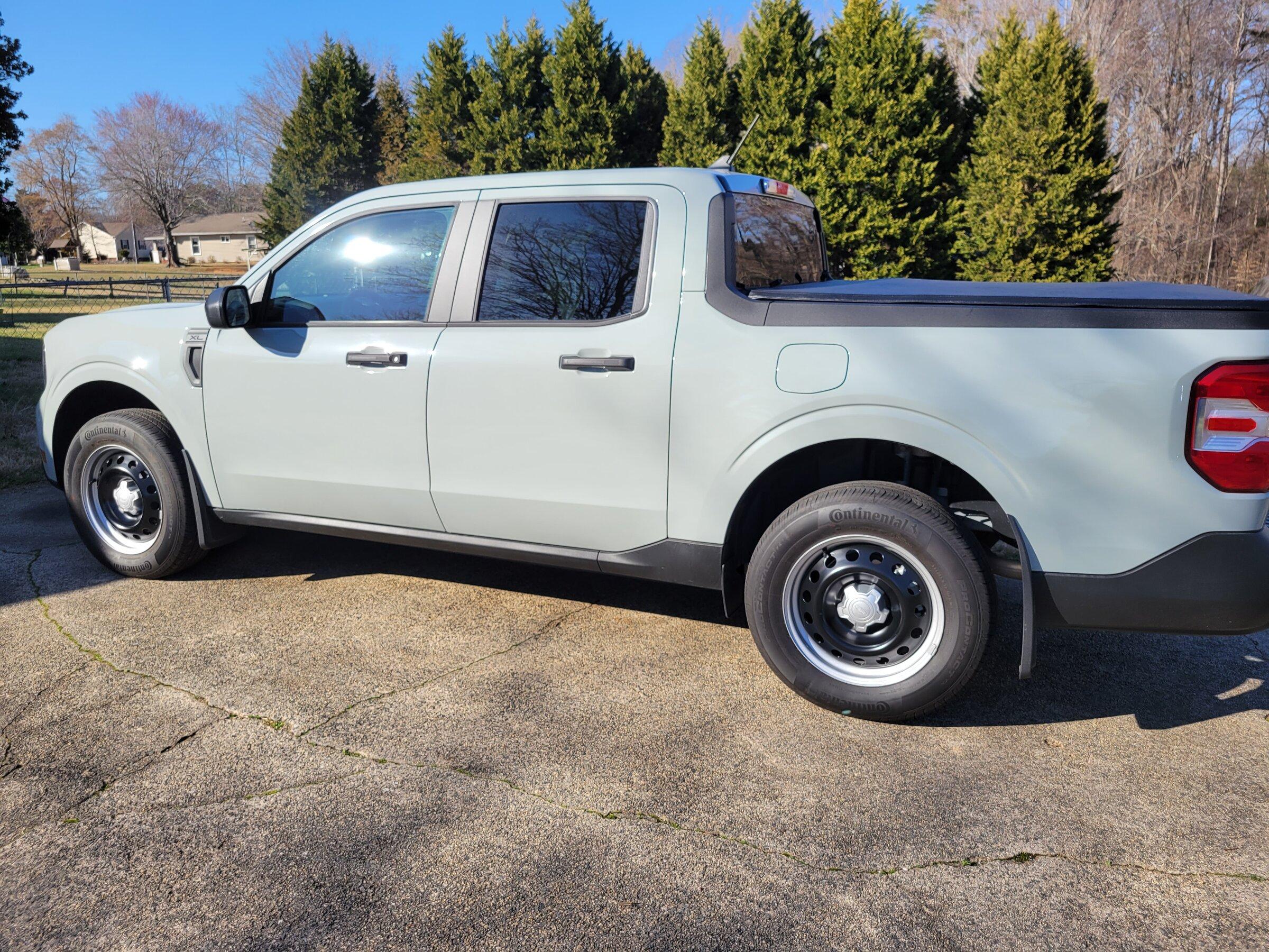 Ford Maverick Painted my Steelies Black & Silver Bi-Color 20220302_154724-