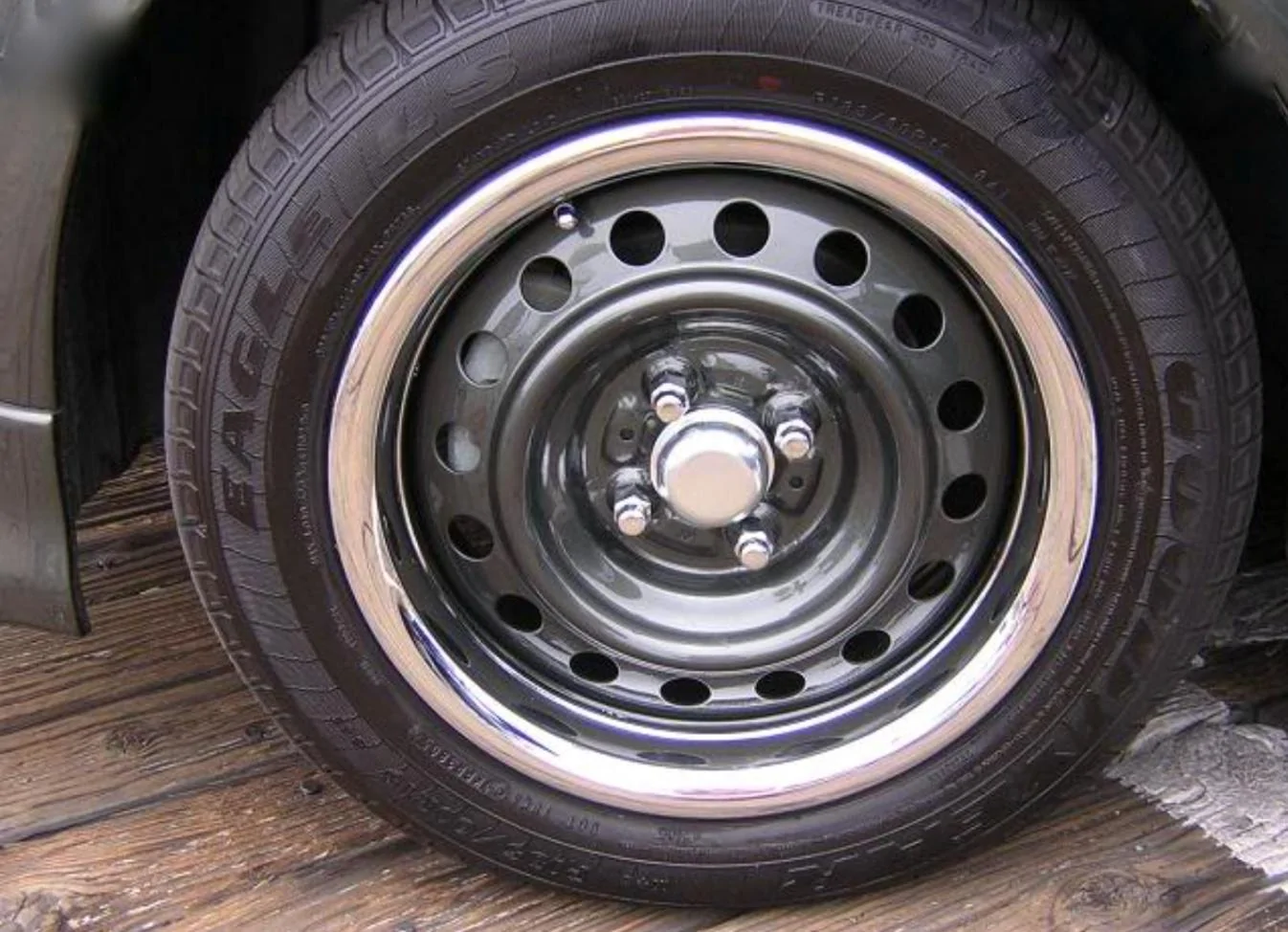 Ford Maverick Painted my Steelies Black & Silver Bi-Color Capture _2022-01-16-11-58-36-01