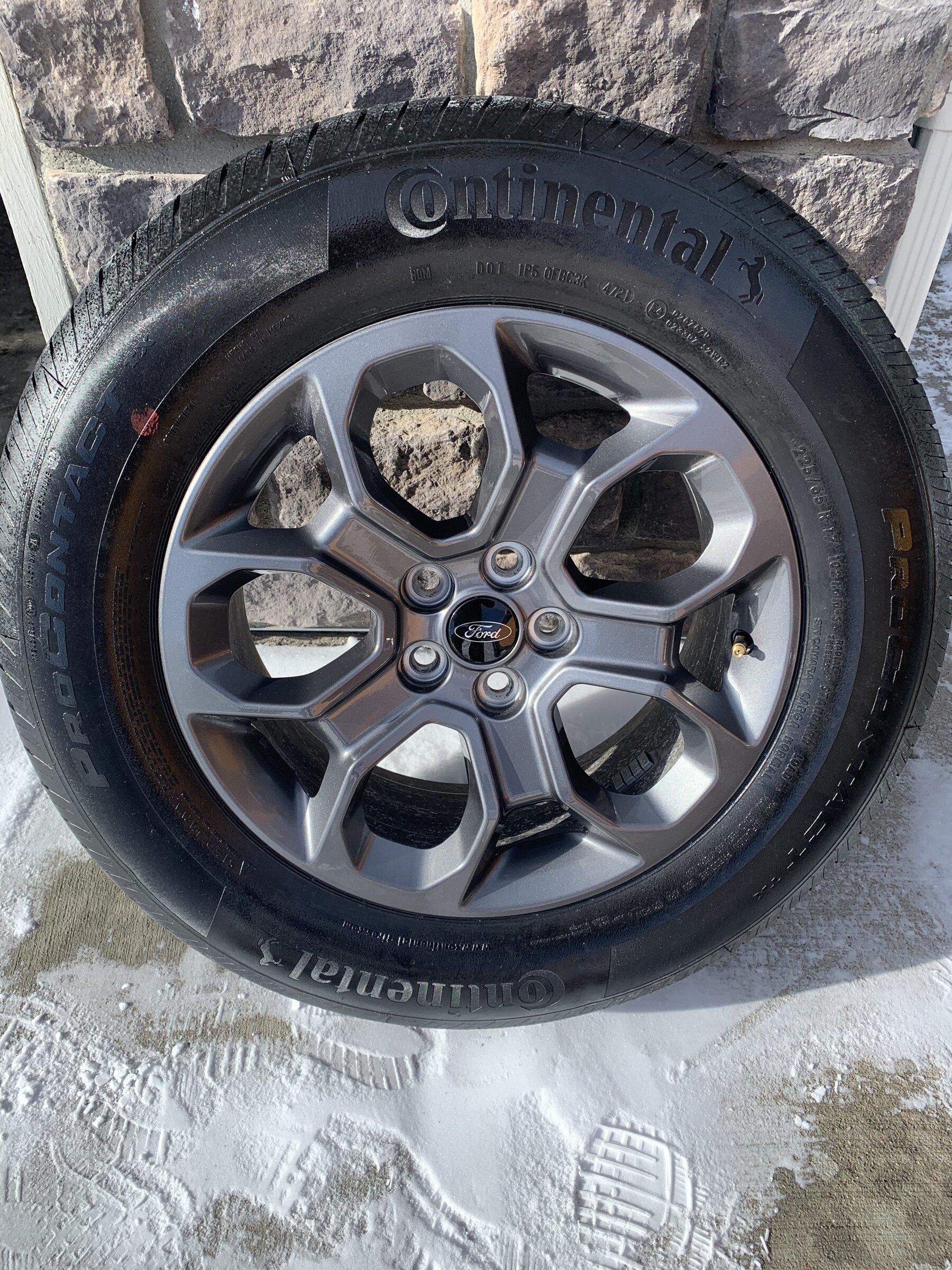 Ford Maverick XLT Takeoff Tires and Wheels - Denver, CO - $750 B5EF636C-F306-406E-8380-F46EFECEF16E
