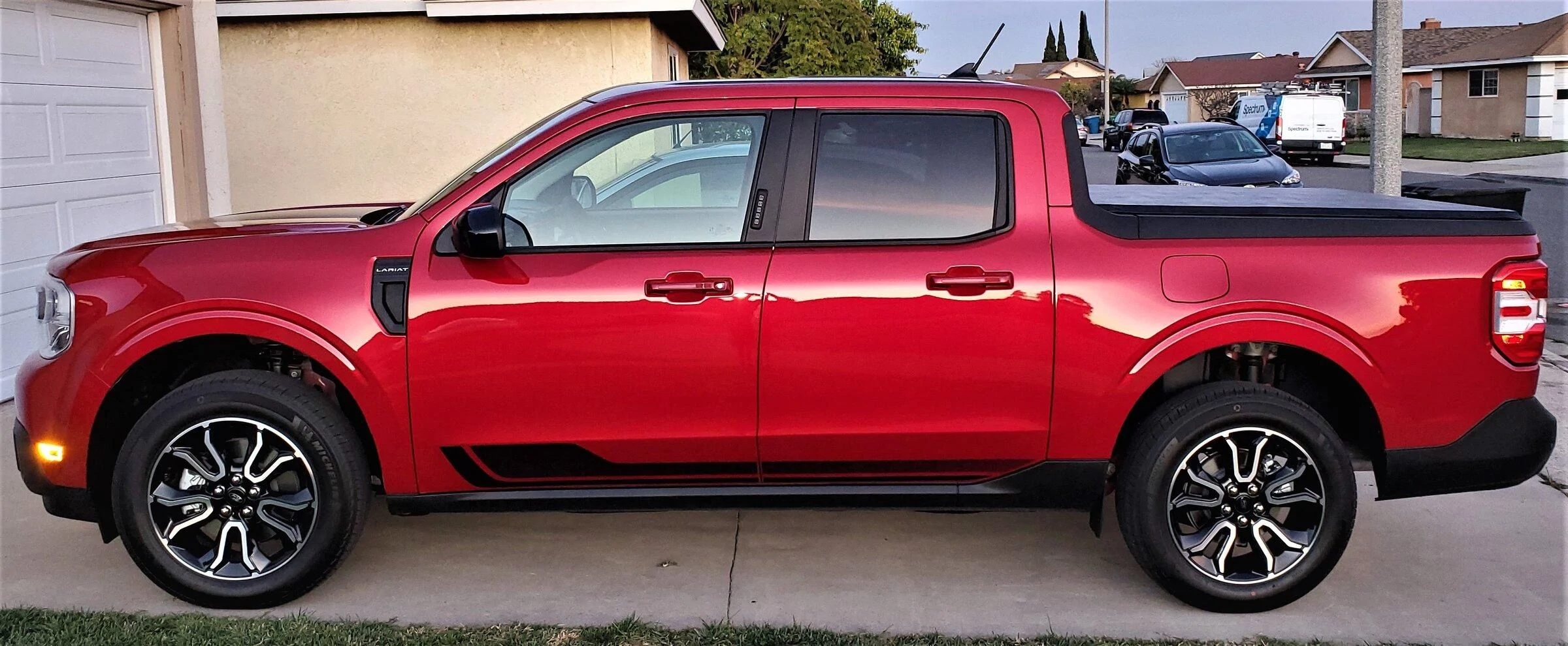 Ford Maverick painting calipers red with black rims. Calipers befor