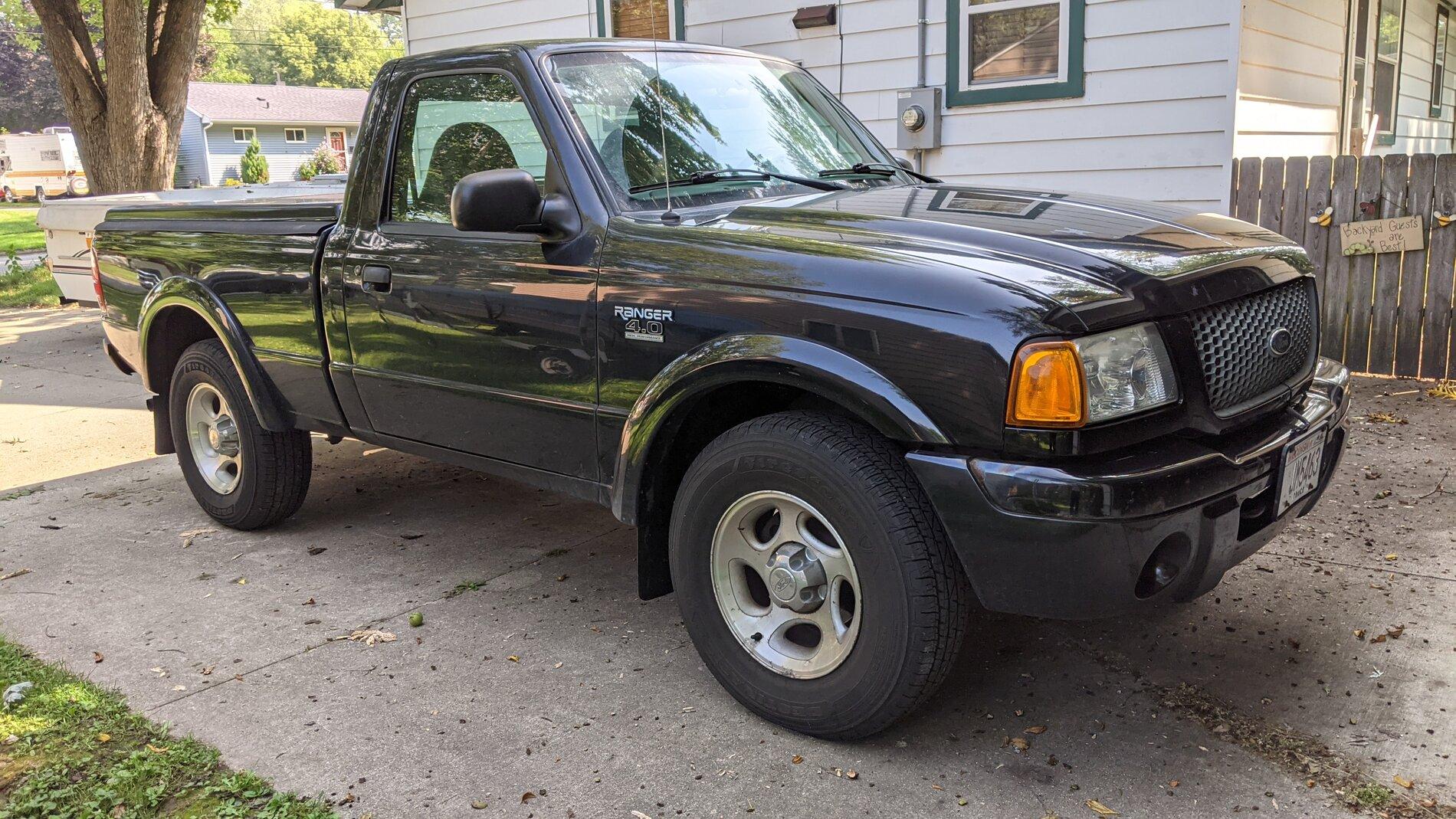Ford Maverick 2022 Maverick vs 2008 Ranger Comparison Look Side by Side PXL_20210818_153020081