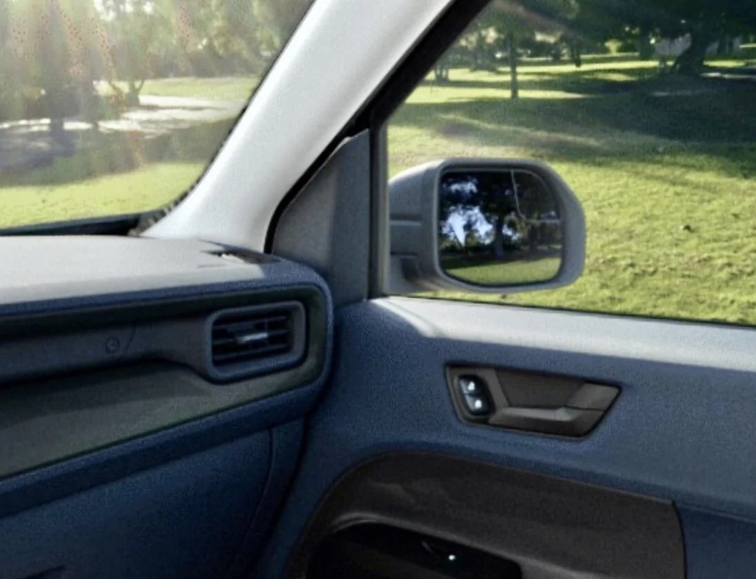 Ford Maverick XL manual mirrors operated by an inside lever/control? 567132FA-6428-4B89-8561-8E37728FCF6C