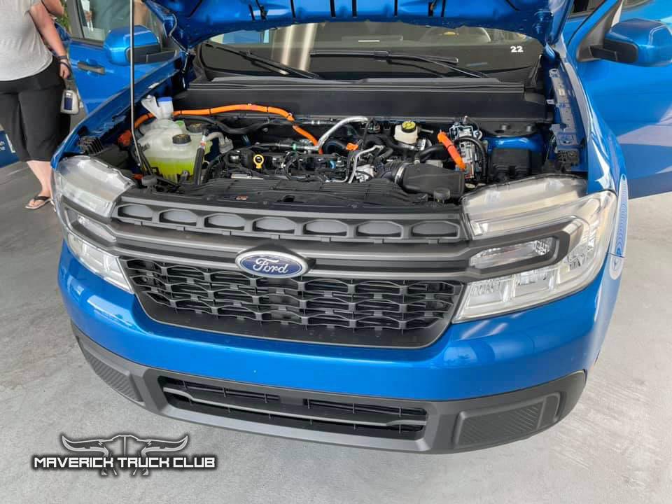 Ford Maverick Velocity Blue Maverick XLT + Hybrid 2.5L Engine Compartment Underhood Pics 2022 Maverick XLT Hybrid 2.5L Velocity Blue 5
