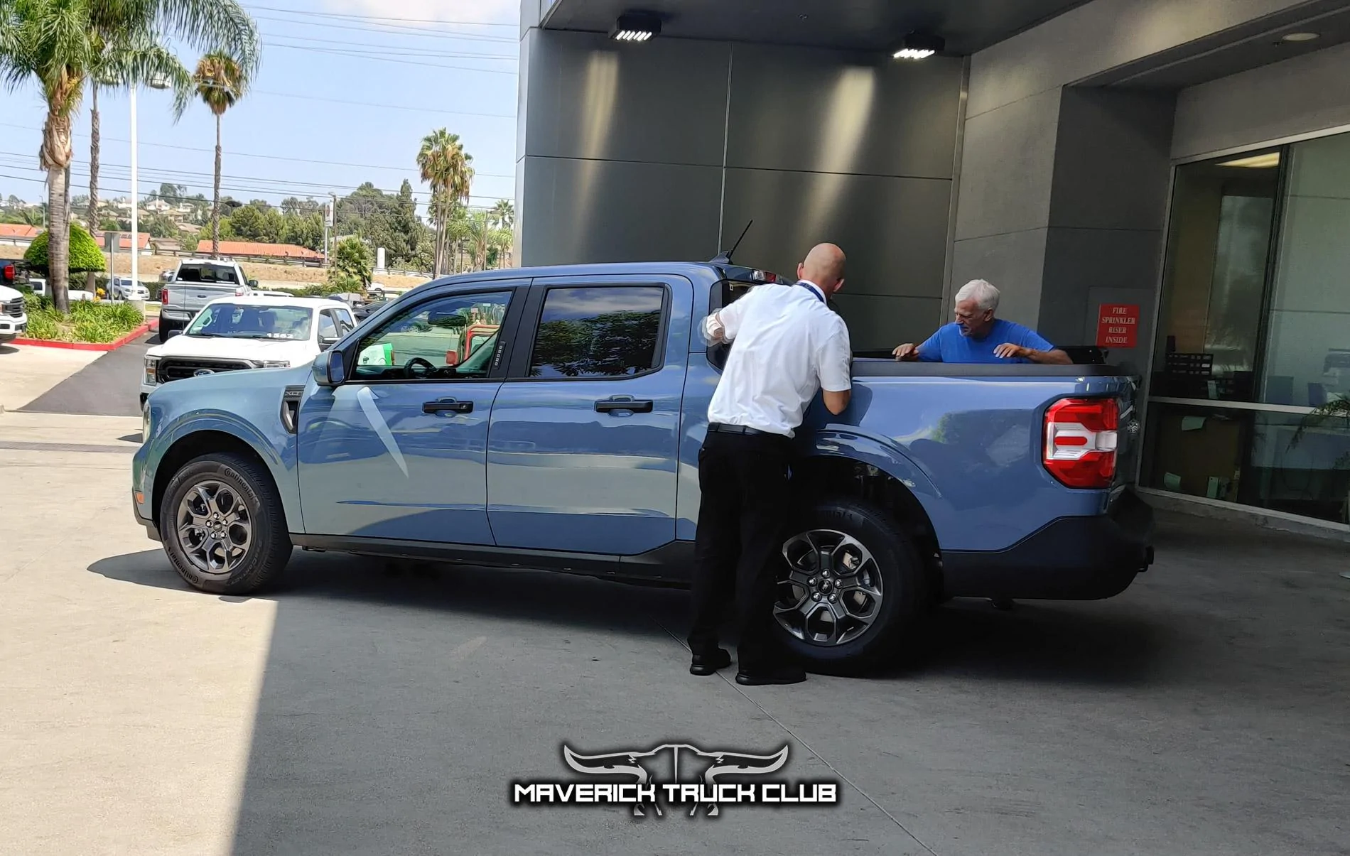 Ford Maverick 🔋 Hybrid Maverick Lux Showing 34.5 MPG and 1,478 Lbs Payload Sticker Area 51 2023 Maverick Hybrid XLT Lux Package MPG 11
