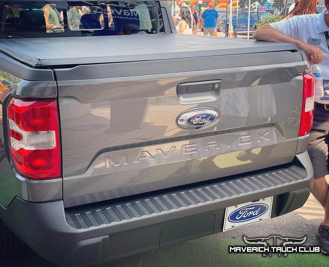 Ford Maverick CARBONIZED GRAY Maverick Photos Thread 2022 Ford Maverick Carbonized Gray Lariat 2