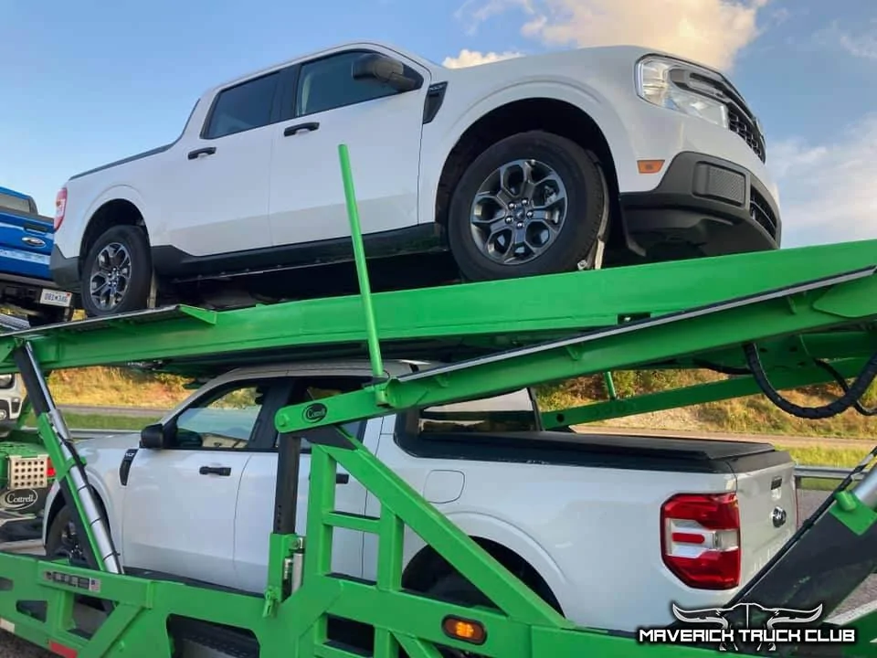Ford Maverick OXFORD WHITE Maverick Photos Thread Oxford White 2022 Ford Maverick XLT 