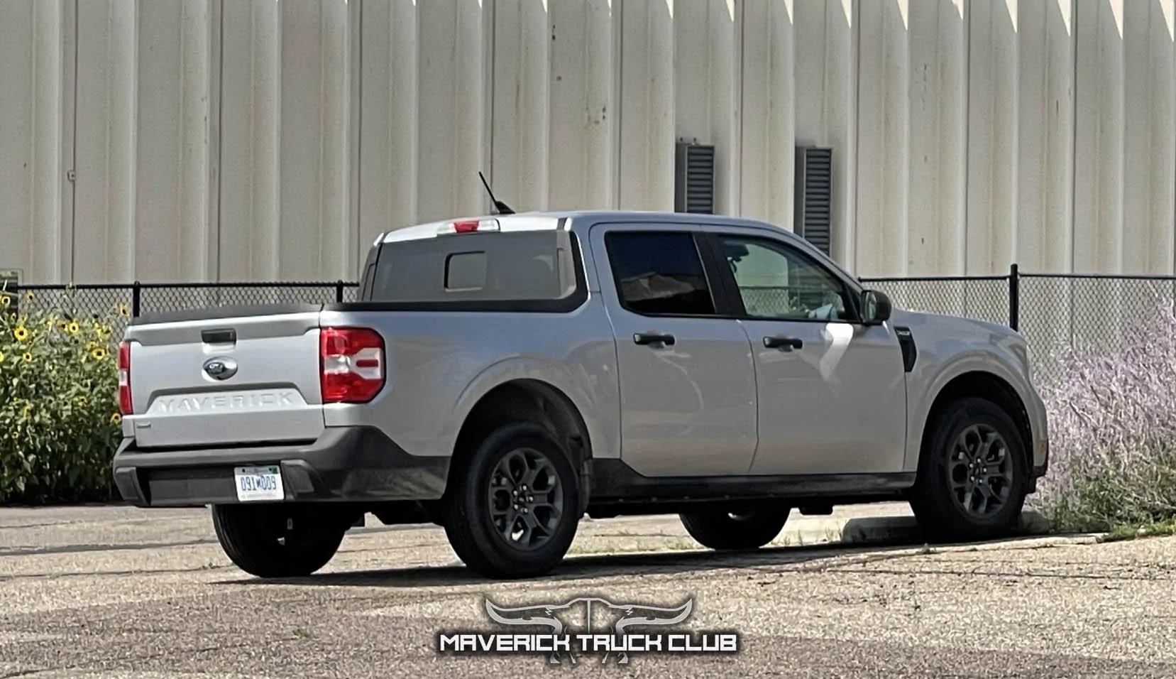 Ford Maverick ICONIC SILVER Maverick Photos Thread 2022 Maverick XLT Iconic Silver