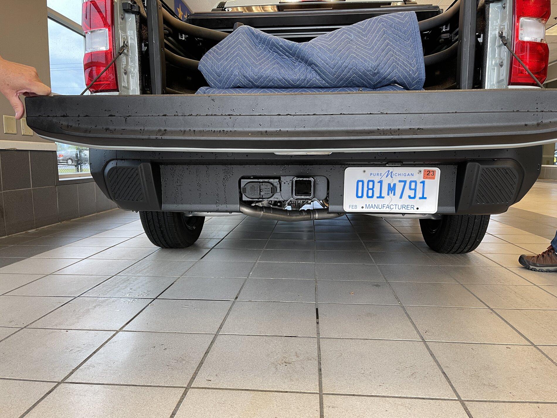 Ford Maverick Maverick at dealer on 23rd, any picture requests? IMG_4431.JPG