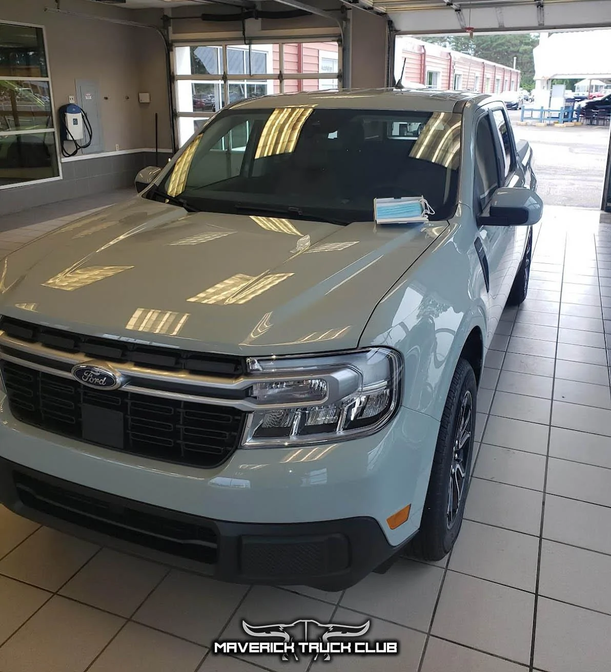 Ford Maverick TONS of Maverick Trainer Pics & Measurements! (Cactus Gray, 6'6" tall driver & passenger, legroom, car seat, no moonroof, undercarriage) Maverick Lariat Cactus Gray 2
