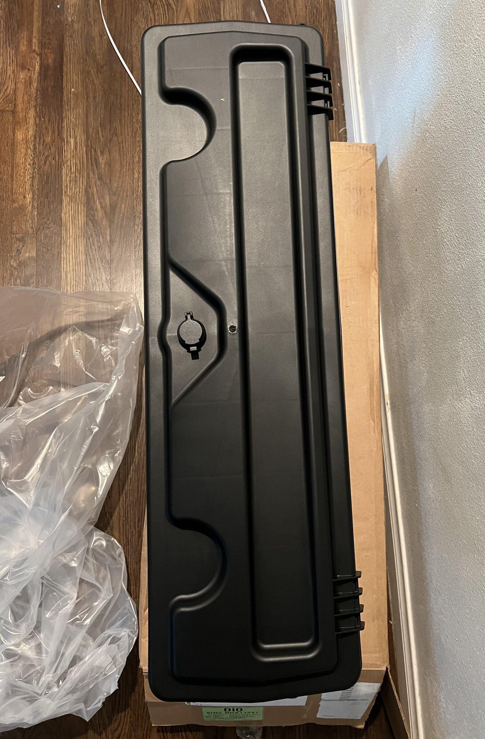 Ford Maverick Hood deflector and toolbox Los Angeles Area 9634DFF9-16CA-4088-91DE-83B57884A05A