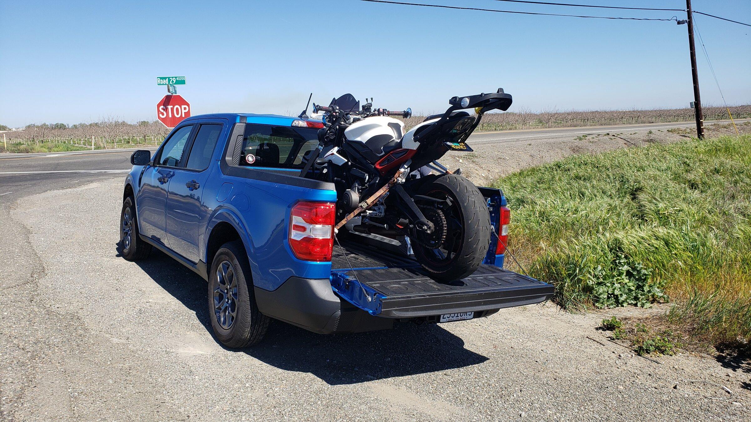 Ford Maverick Maverick Carrying Street Bikes, Track Bikes 20220312_121107
