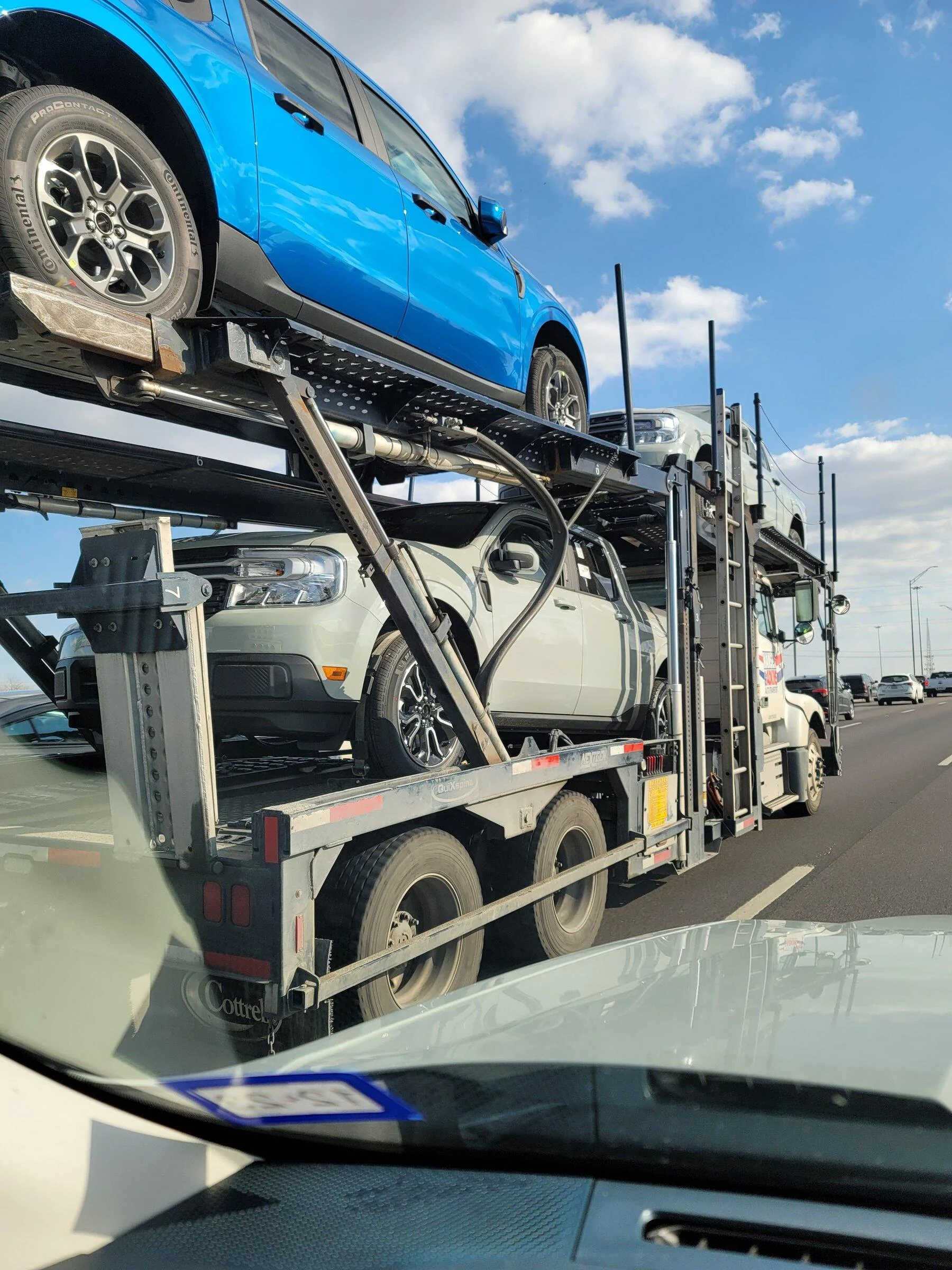 Ford Maverick Spotted: TRUCK LOAD FULL OF MAVERICKS 20220315_171032