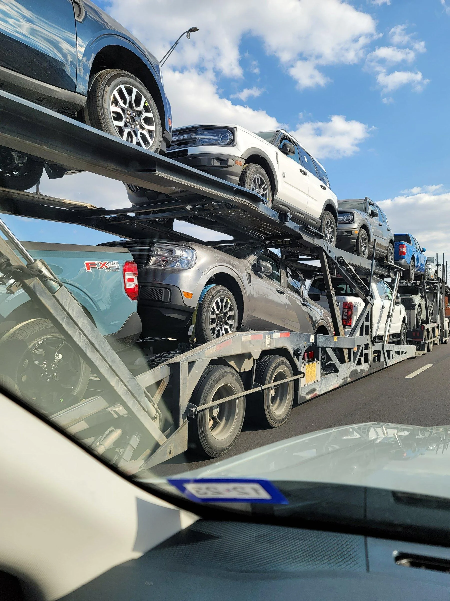 Ford Maverick Spotted: TRUCK LOAD FULL OF MAVERICKS 20220315_171022
