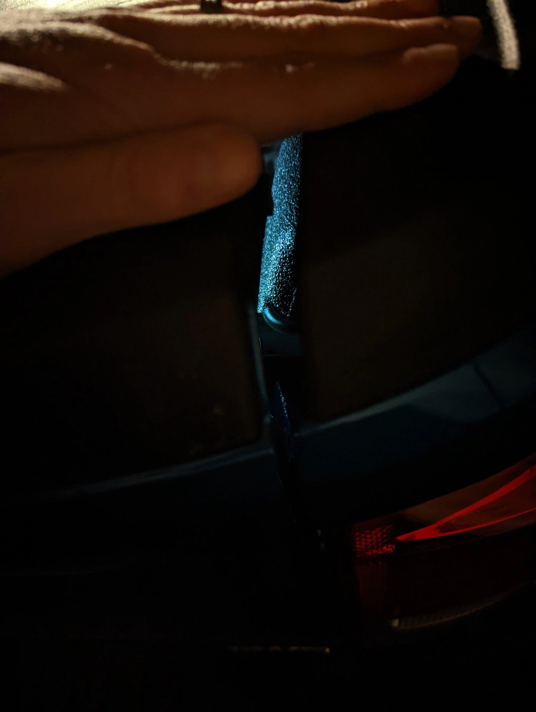 Ford Maverick making sure toneau cover is sealed (use led or flashlight at night). PXL_20220318_030509176