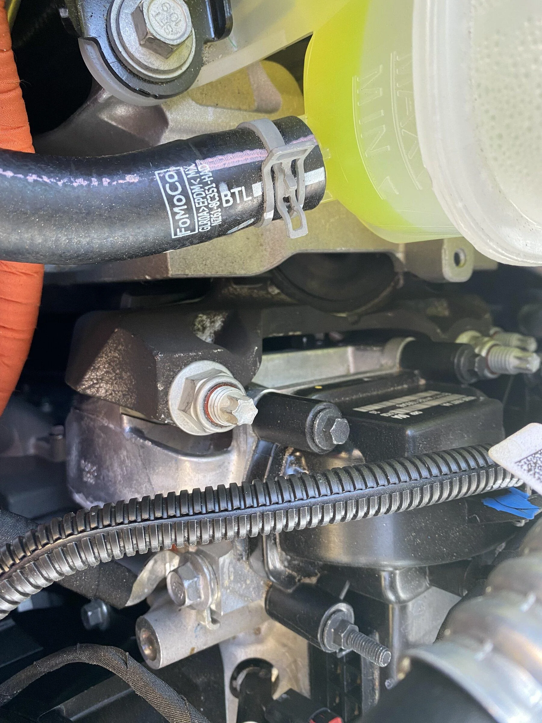 Ford Maverick Dirty engine after 3500 miles?! partial engin