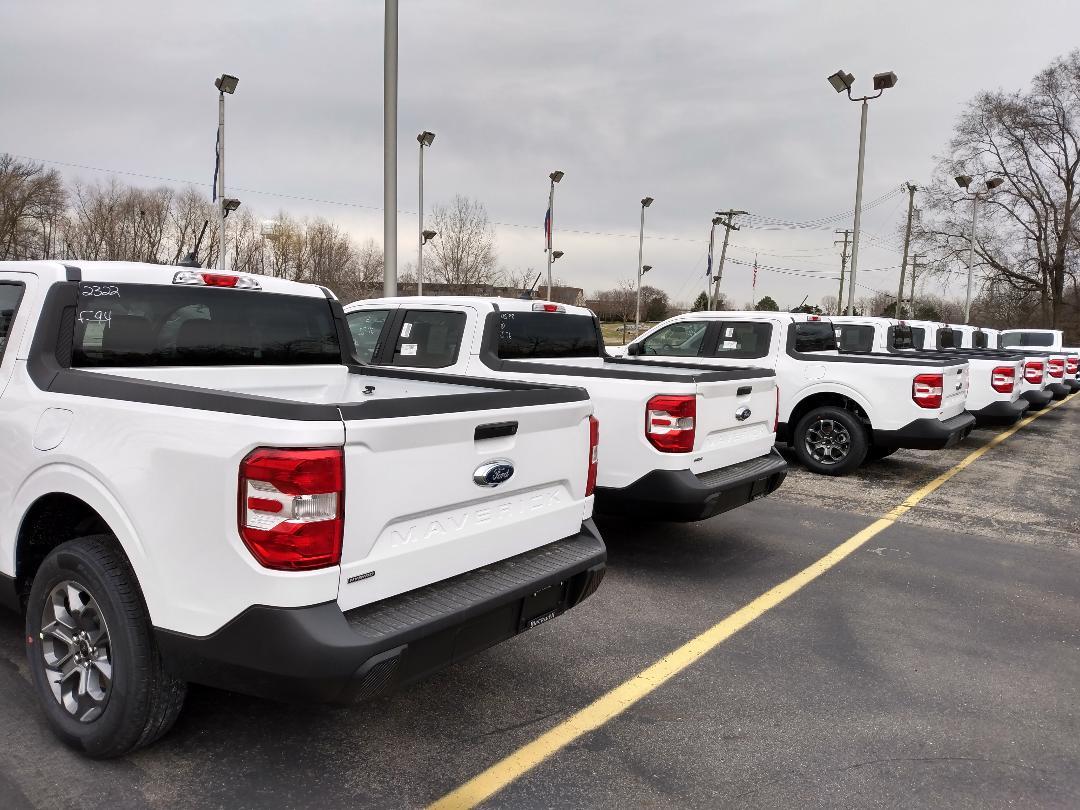 Ford Maverick Well this is different.... 7 white Mavericks Mav2