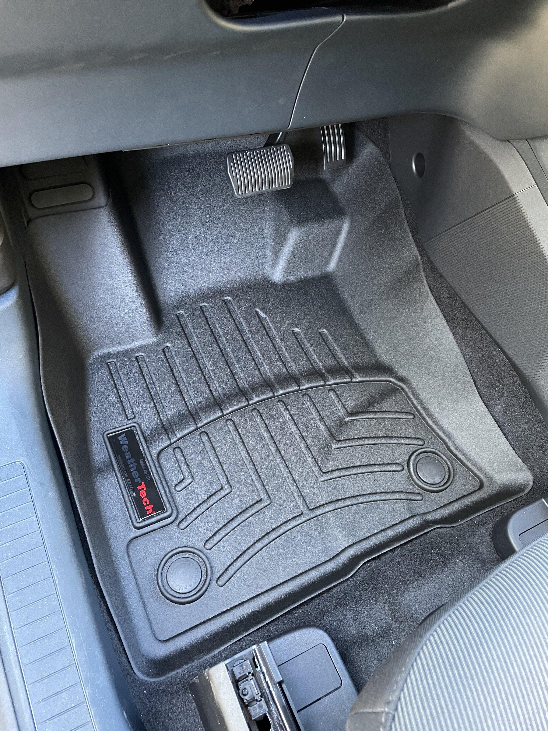 Ford Maverick Review of a few modifications and discounts on genuine Ford parts: hood graphic, bed cover, weathertech mats 31CE2DB7-2E6F-452A-A778-96FC3809C476