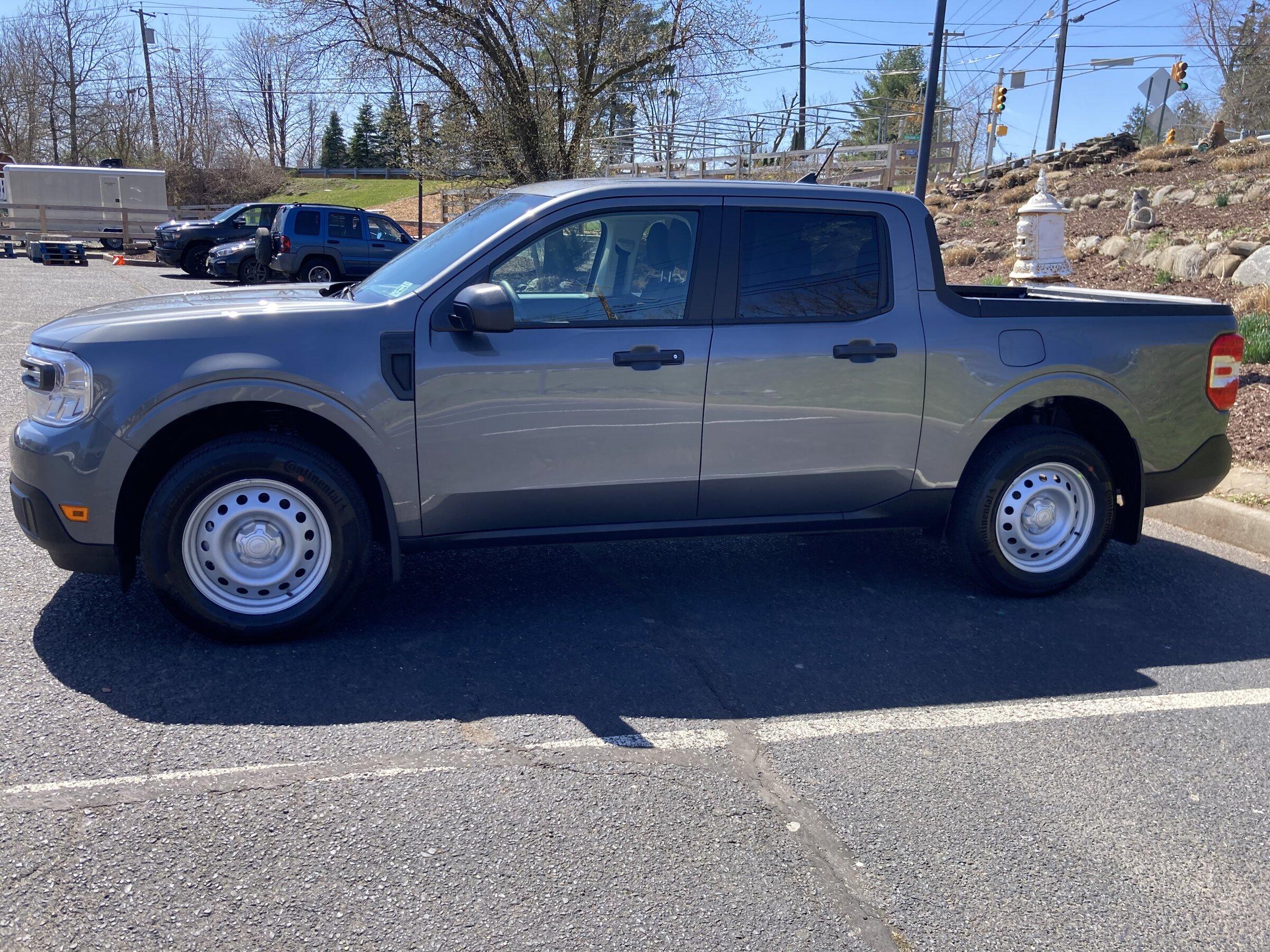 Ford Maverick XL Steel Wheels and Tires (35 miles on them) 3E000459-E1B1-43E0-A7A1-9D6DEAF3B127