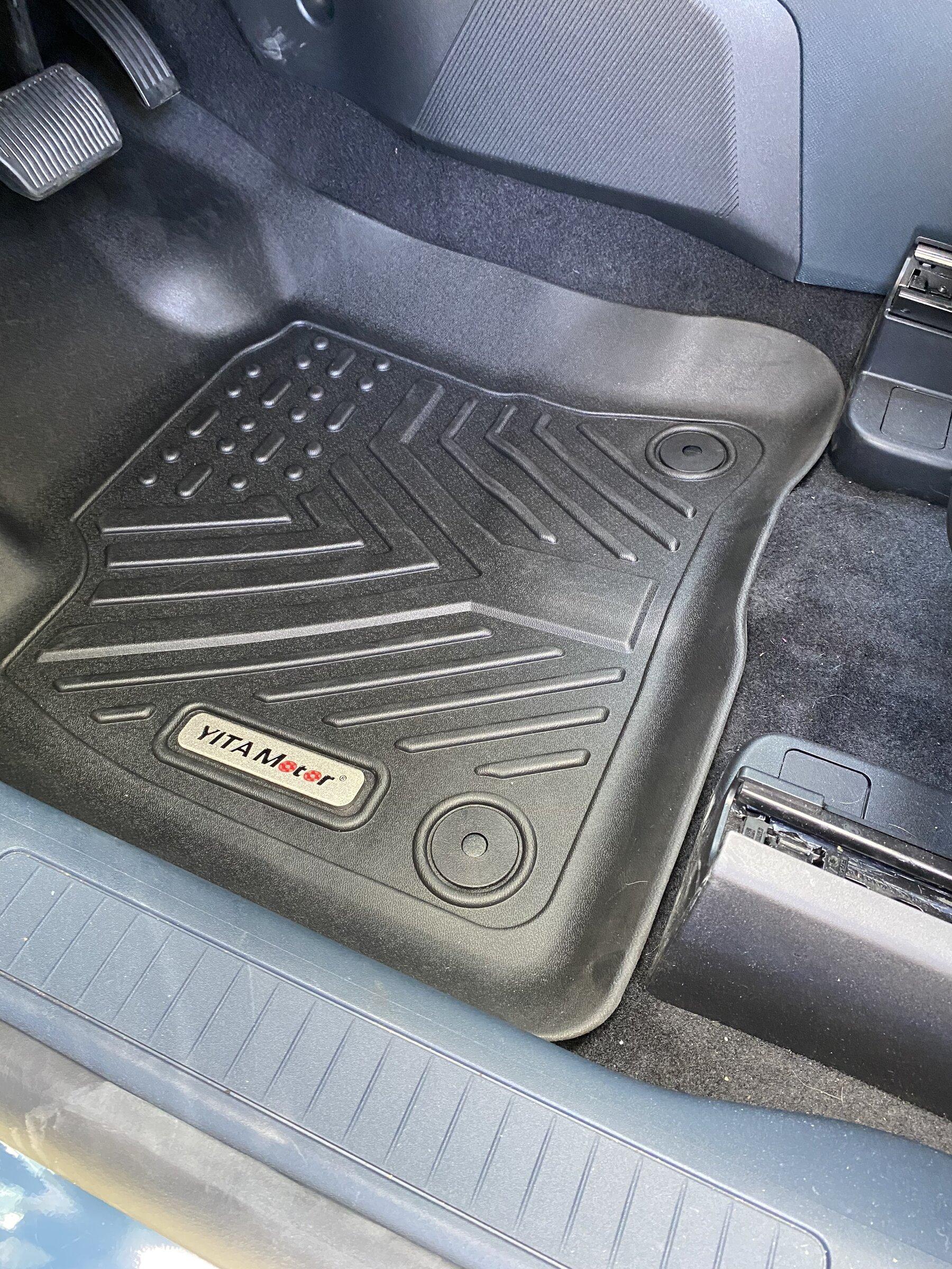 Ford Maverick Hybrid floor mats 8093861B-D45F-4513-82CE-9E8AE83D5E7D