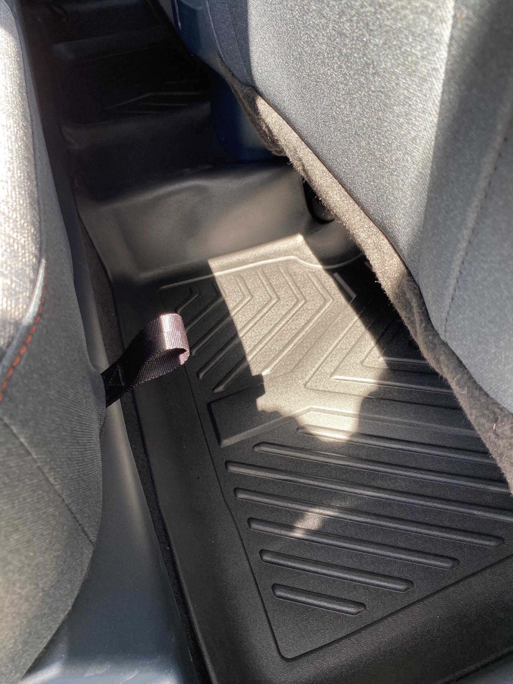 Ford Maverick Hybrid floor mats 498B76D5-08E7-4B1E-AC75-BE02C01D554D