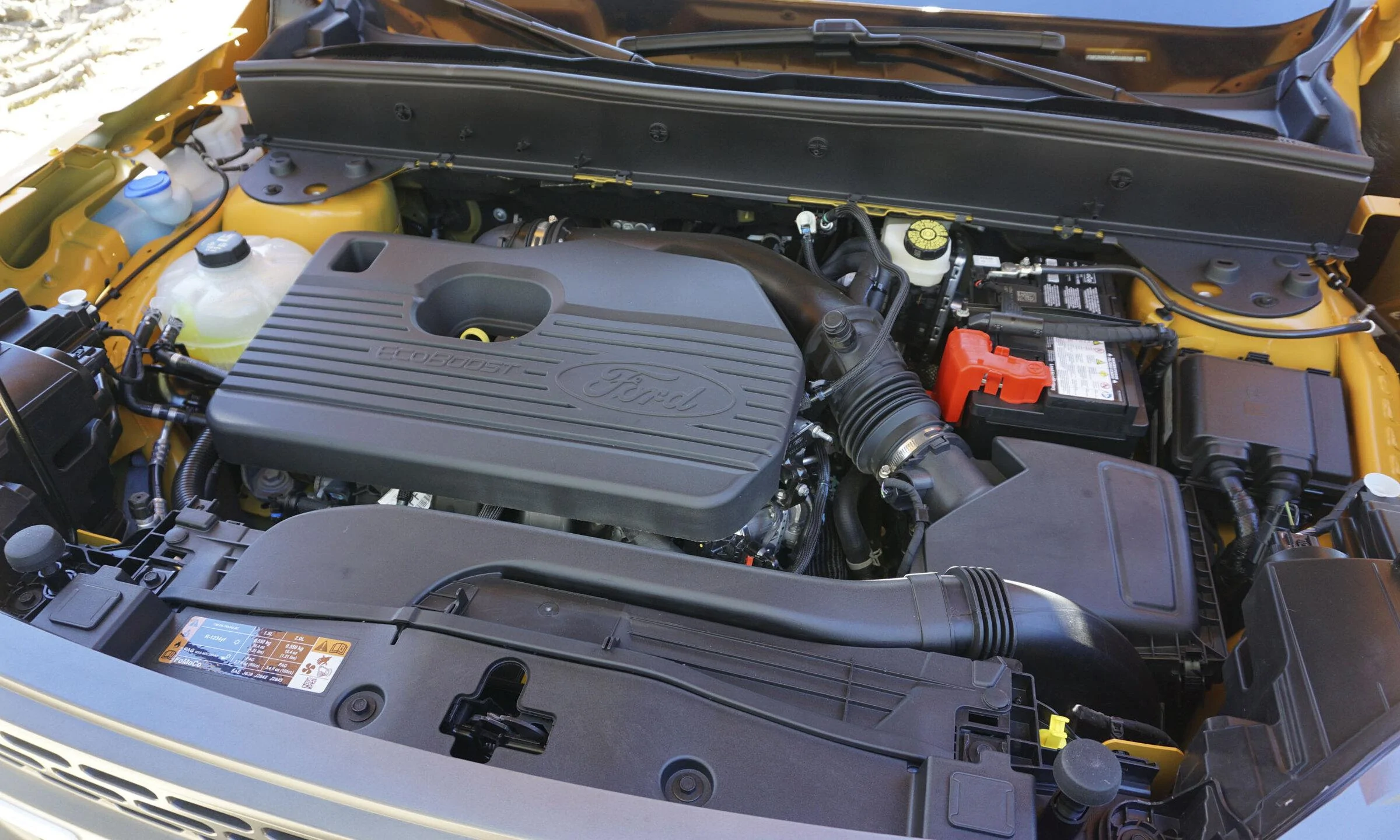 Ford Maverick Information request. Someone know what is this unused connector in the engine bay ? 1649466598238