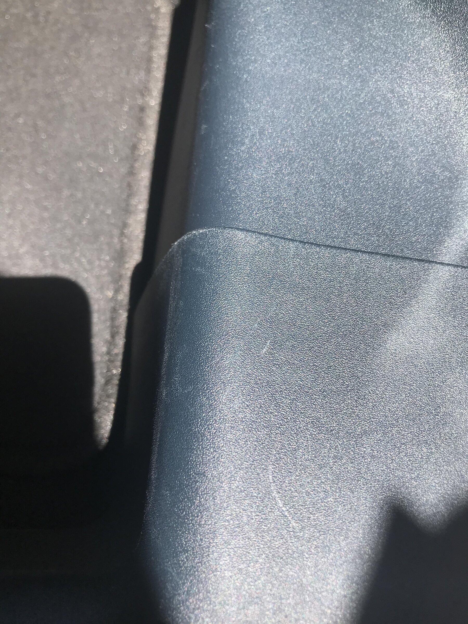 Ford Maverick Interior scratch/damage 57644664-DA9B-4EE5-B8EC-4D505A41AD6B