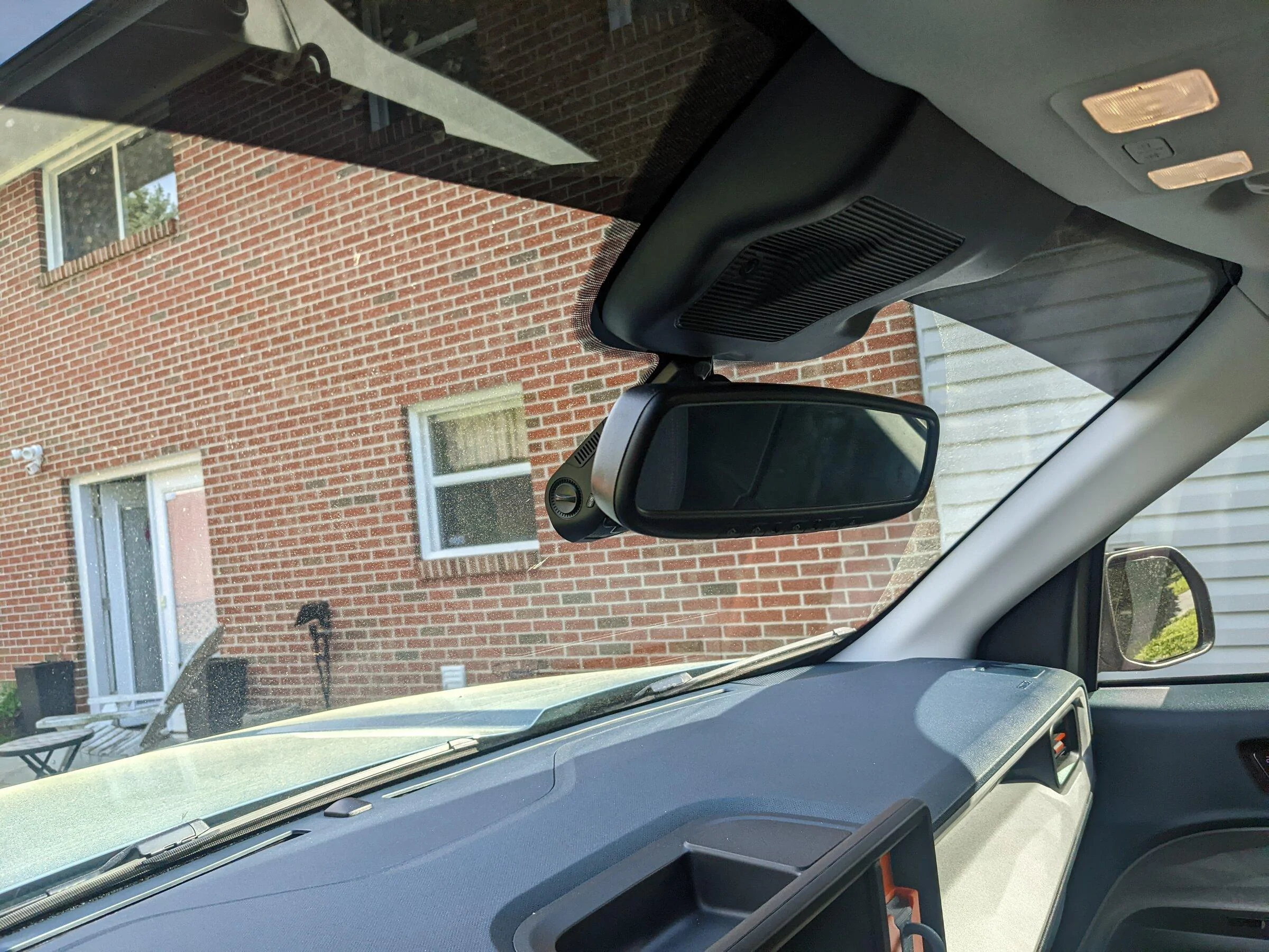 Ford Maverick Cheap auto-dimming, homelink mirror PXL_20220413_213423435
