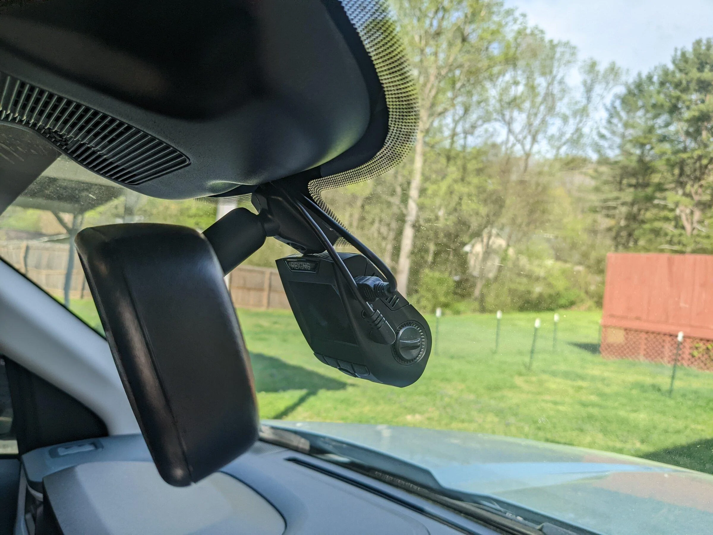 Ford Maverick Cheap auto-dimming, homelink mirror PXL_20220413_213403217
