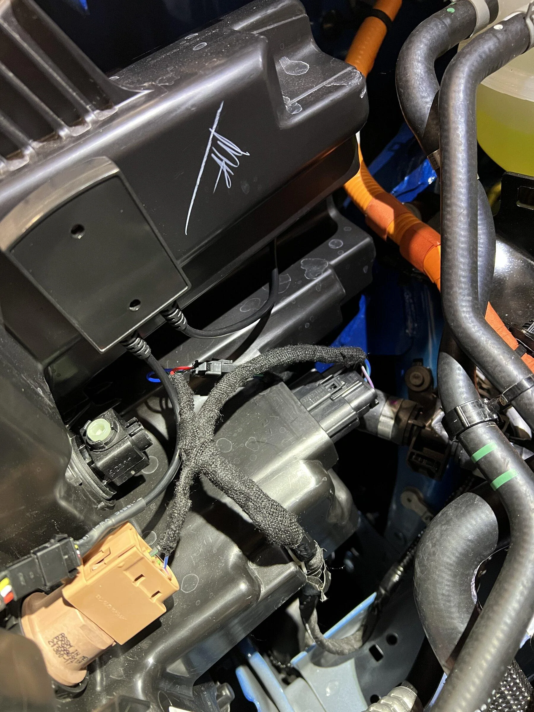 Ford Maverick How to wire switchbacks on Lariat DRL AE3C5F3F-7F7B-4C41-94E2-8F943DB078EF