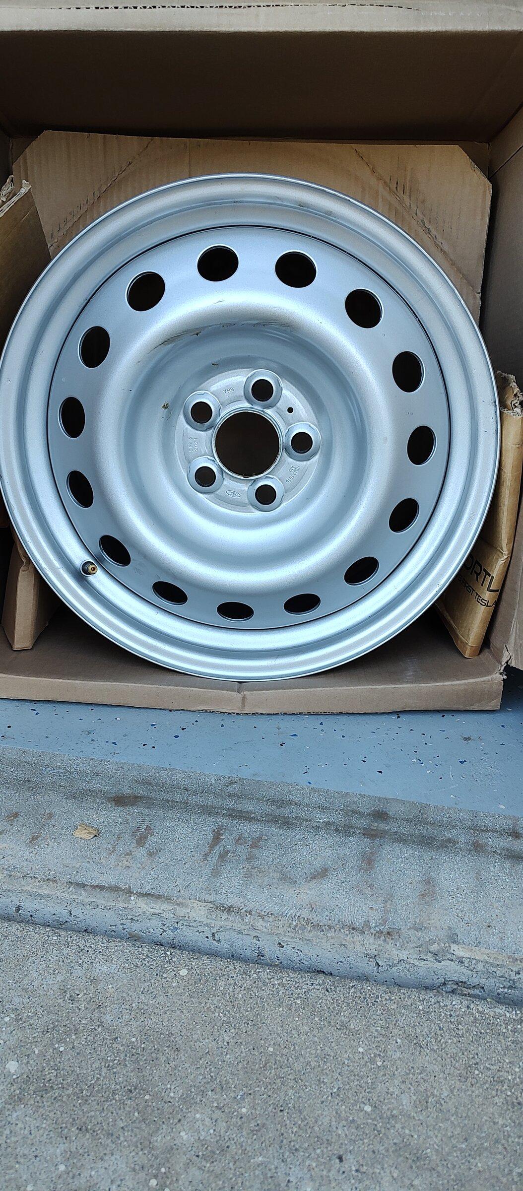 Ford Maverick For Sale: Steel wheels (3) IMG_20220416_173448750