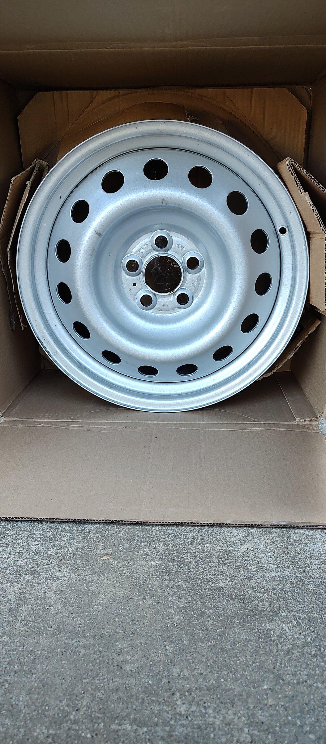Ford Maverick For Sale: Steel wheels (3) IMG_20220416_173218738