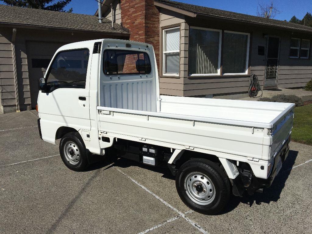 Ford Maverick Parked next to another interesting small truck today FFBA4D86-6952-4619-AC74-B37C728BC29F