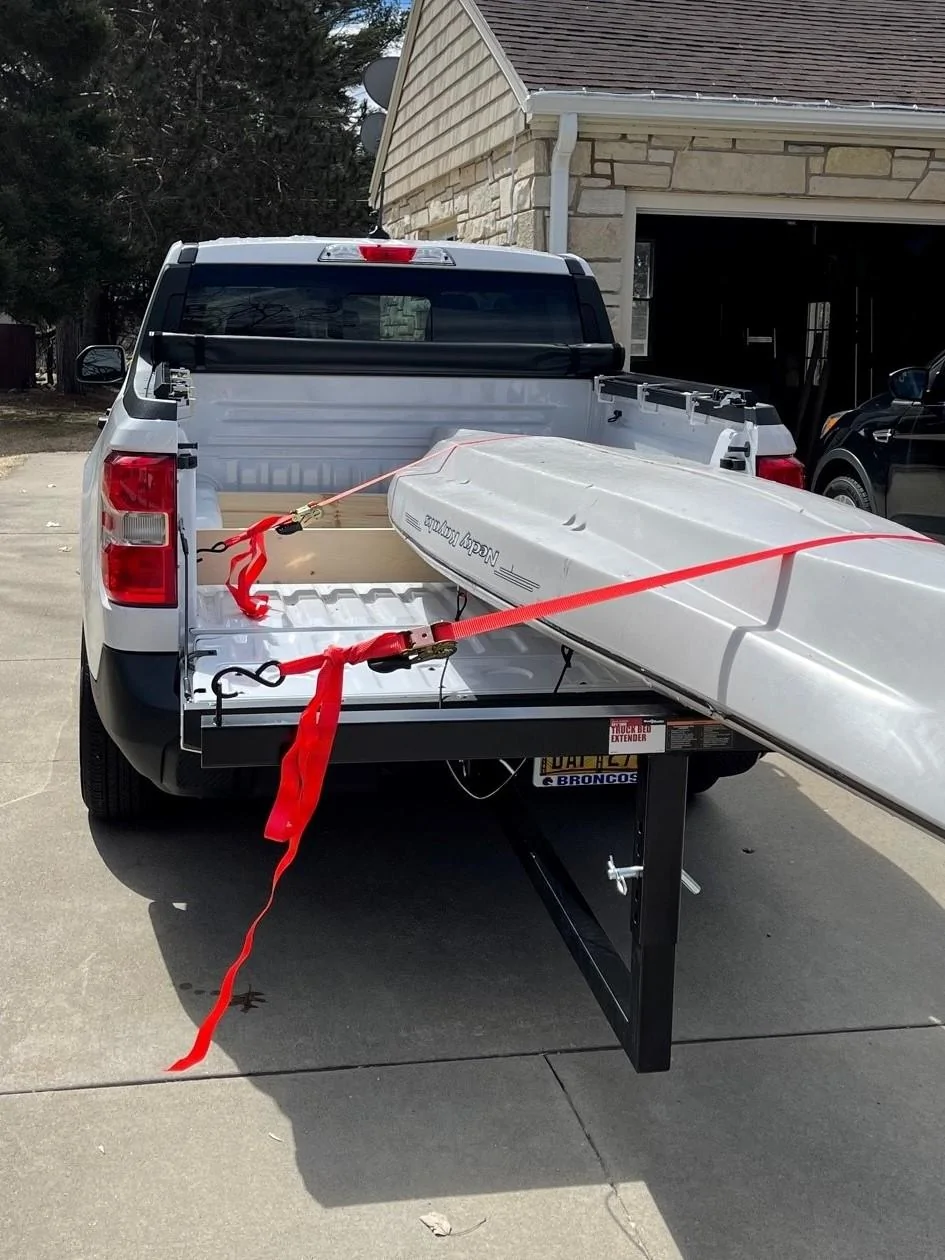 Ford Maverick Simple and Convenient Kayak Carrying Solution kayak solution (2)