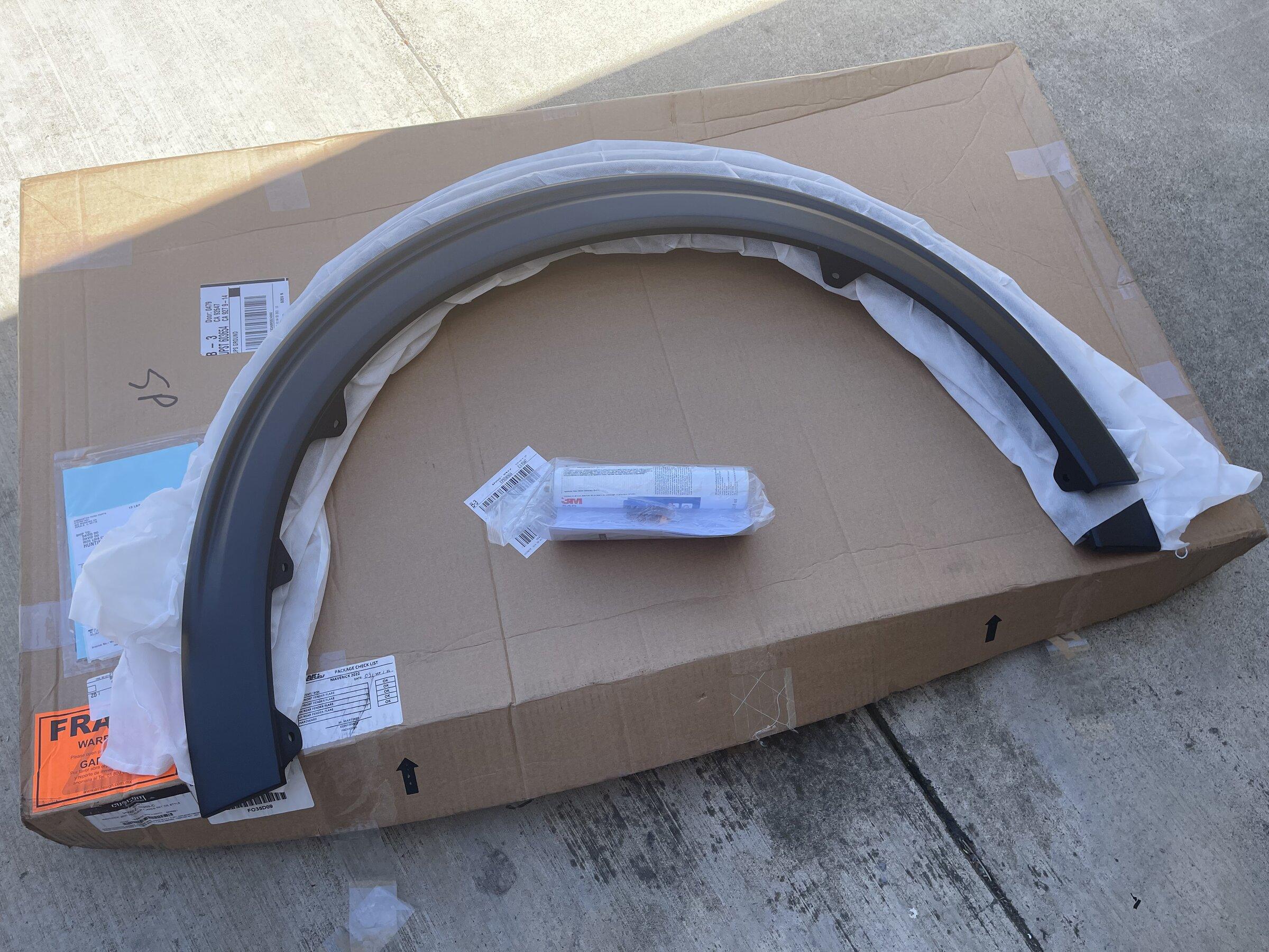 Ford Maverick OEM Fender Flares and Rokblokz Mudflap A9191367-8BB1-4B5A-88FA-0D7E63BCD134