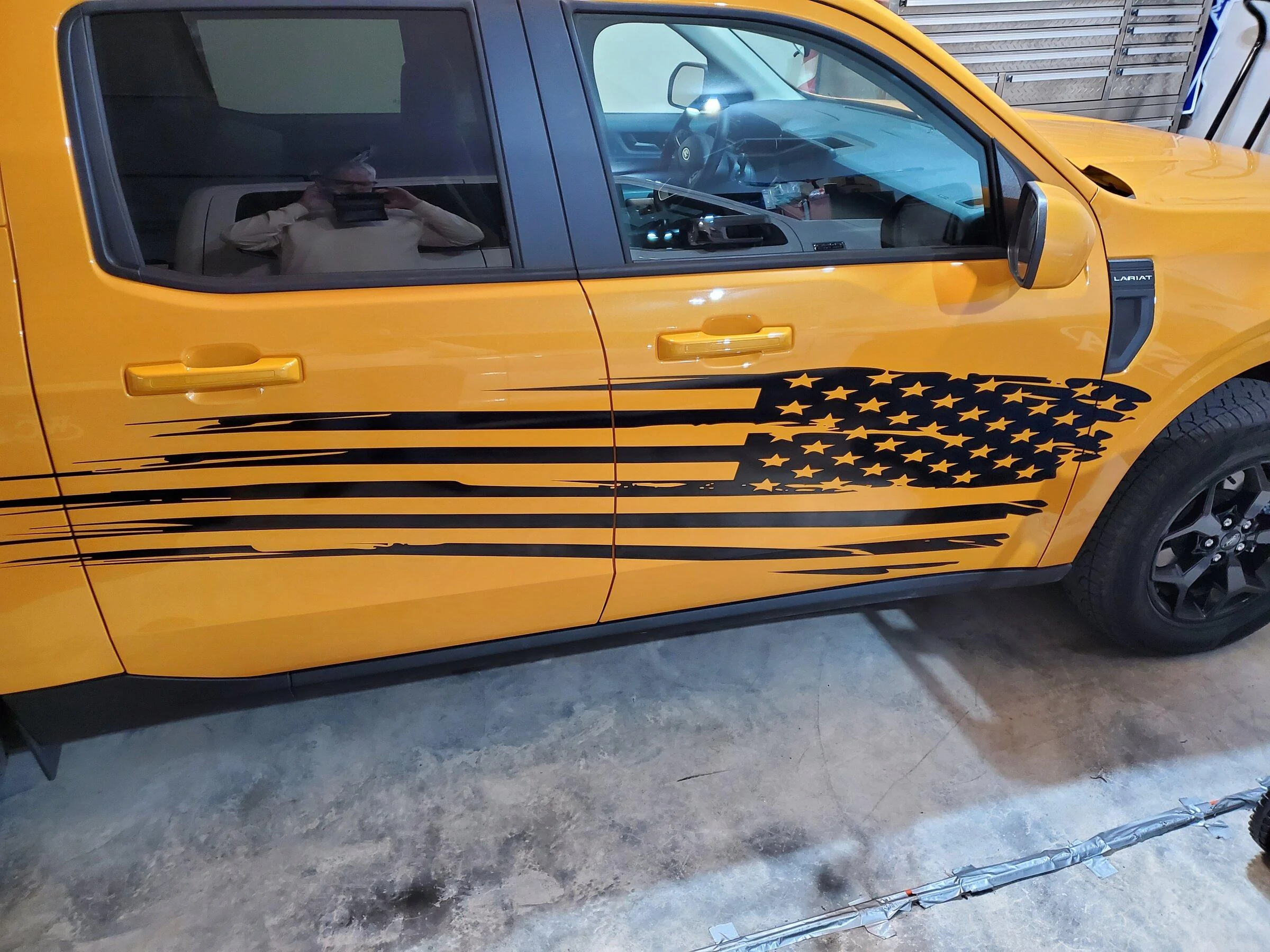 Ford Maverick Maverick with Flag 20220421_175308